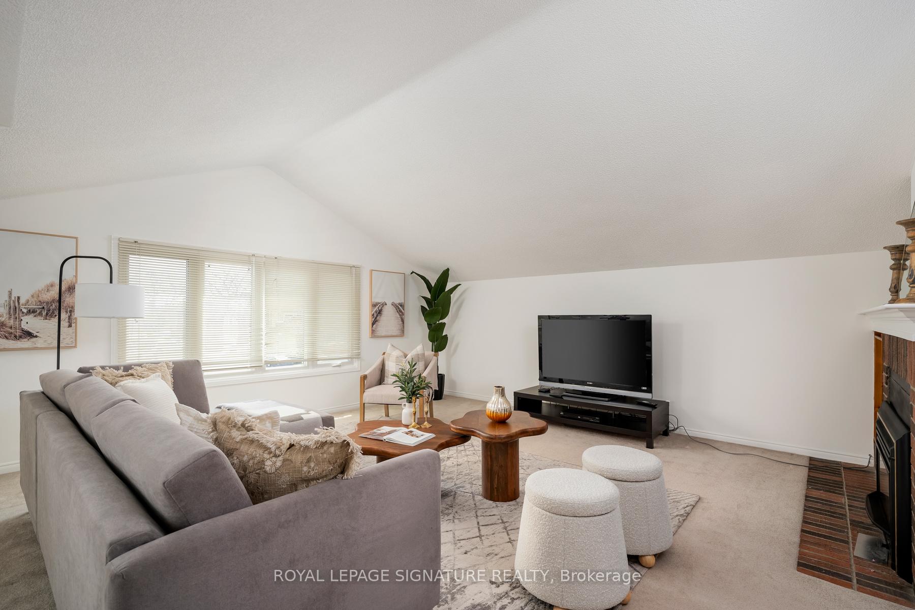 Photo 17 of 1730 Echo Point Court, Pickering, Liverpool — HOMEH
