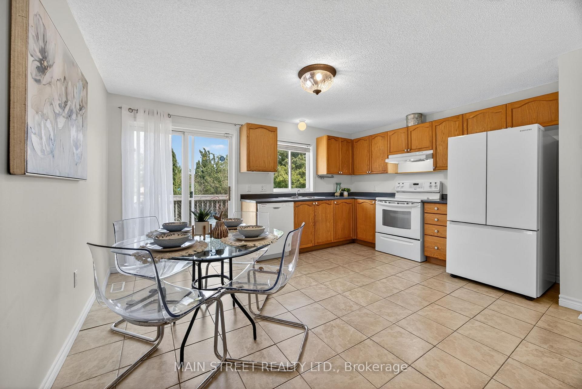 Photo 7 of 94 Silver Maple Crescent, Barrie, Holly — HOMEH