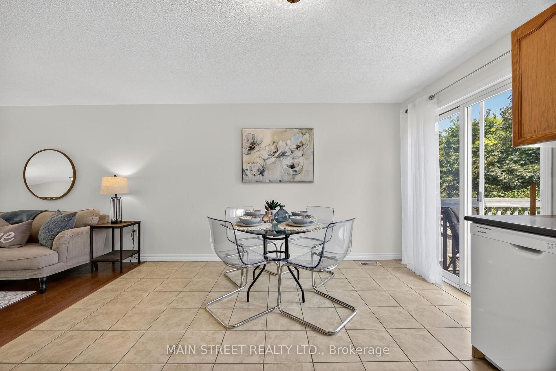 Photo 9 of 94 Silver Maple Crescent, Barrie, Holly — HOMEH