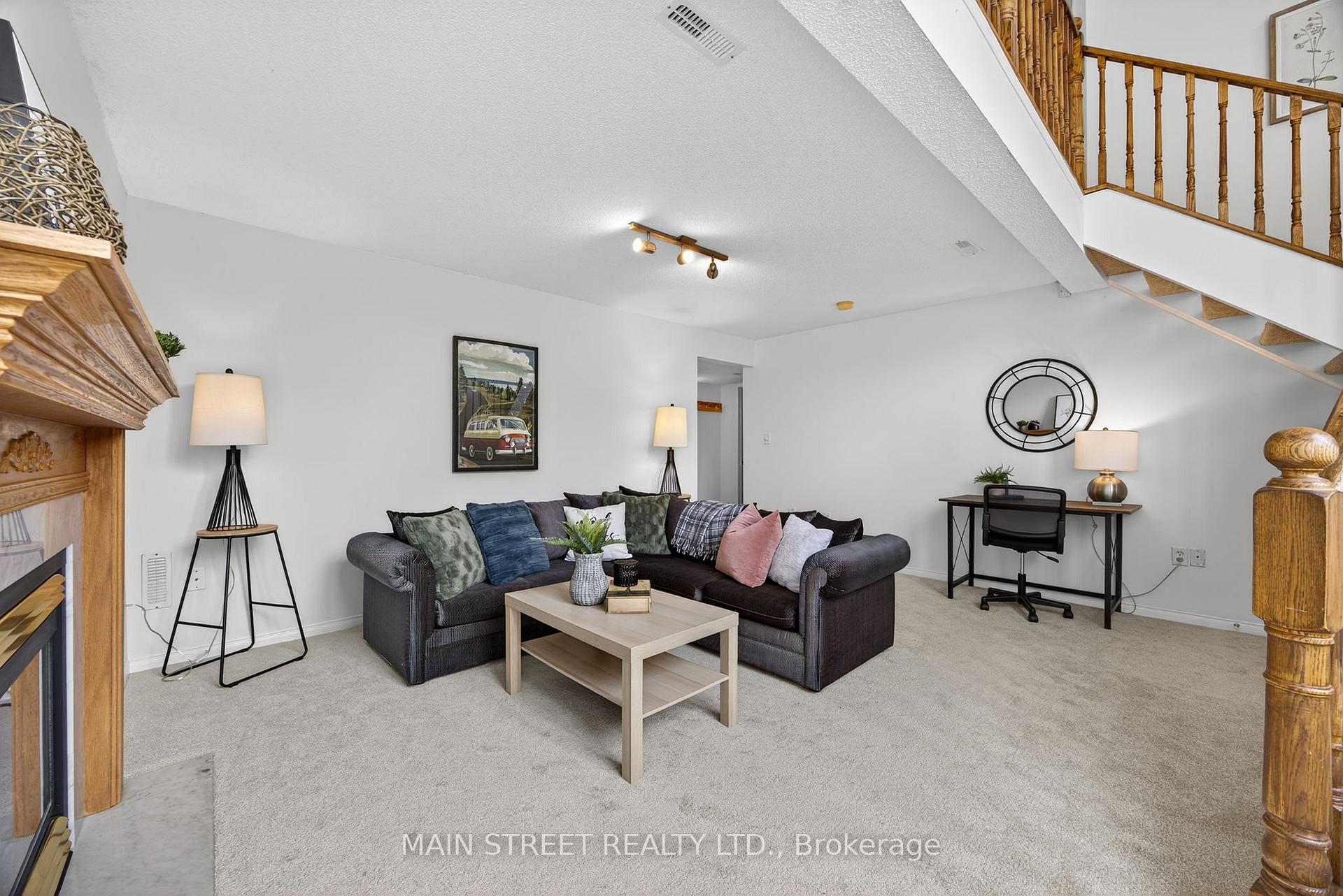 Photo 11 of 94 Silver Maple Crescent, Barrie, Holly — HOMEH