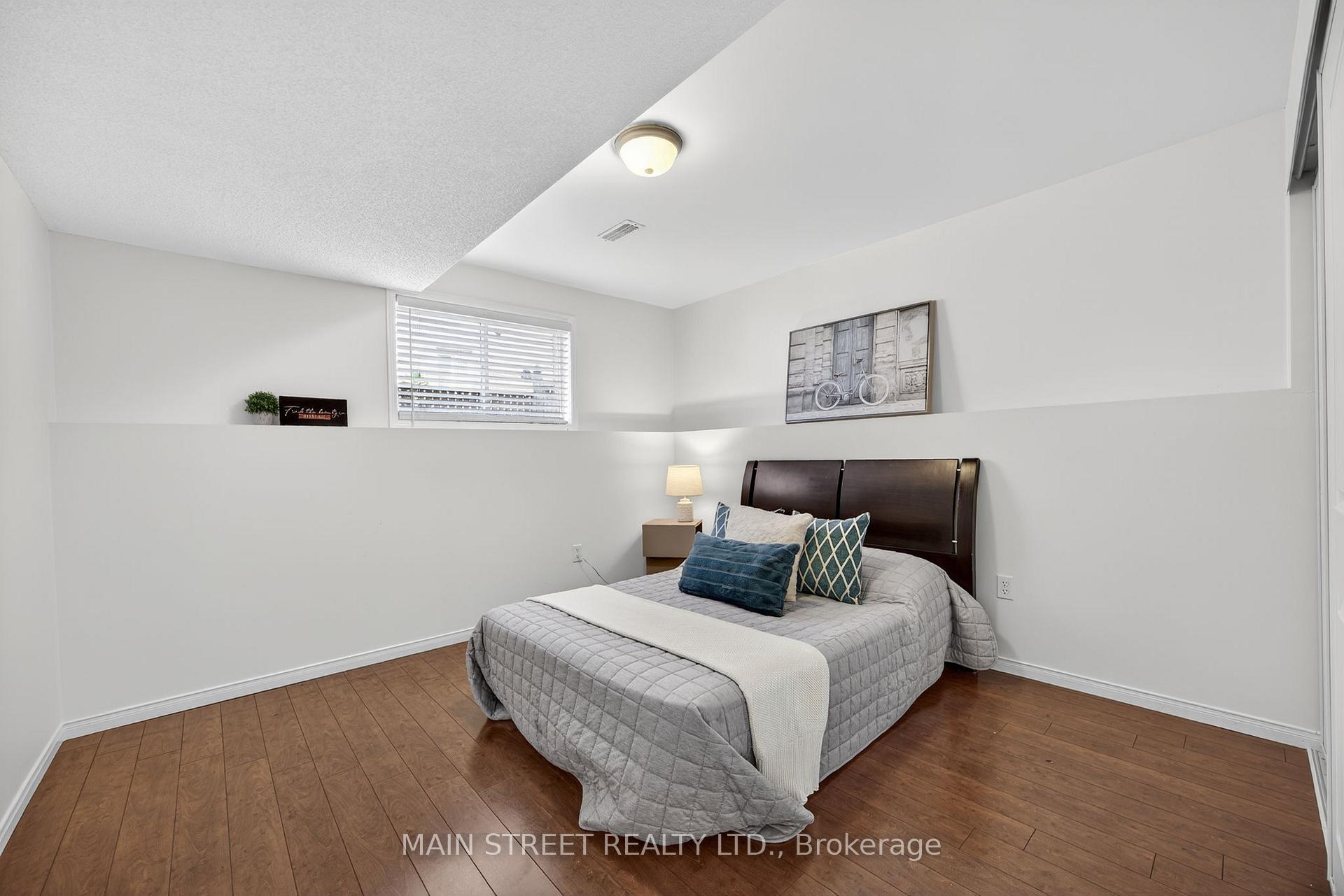 Photo 26 of 94 Silver Maple Crescent, Barrie, Holly — HOMEH