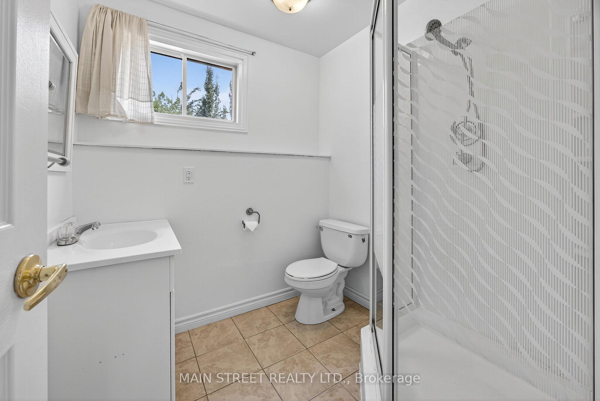 Photo 30 of 94 Silver Maple Crescent, Barrie, Holly — HOMEH