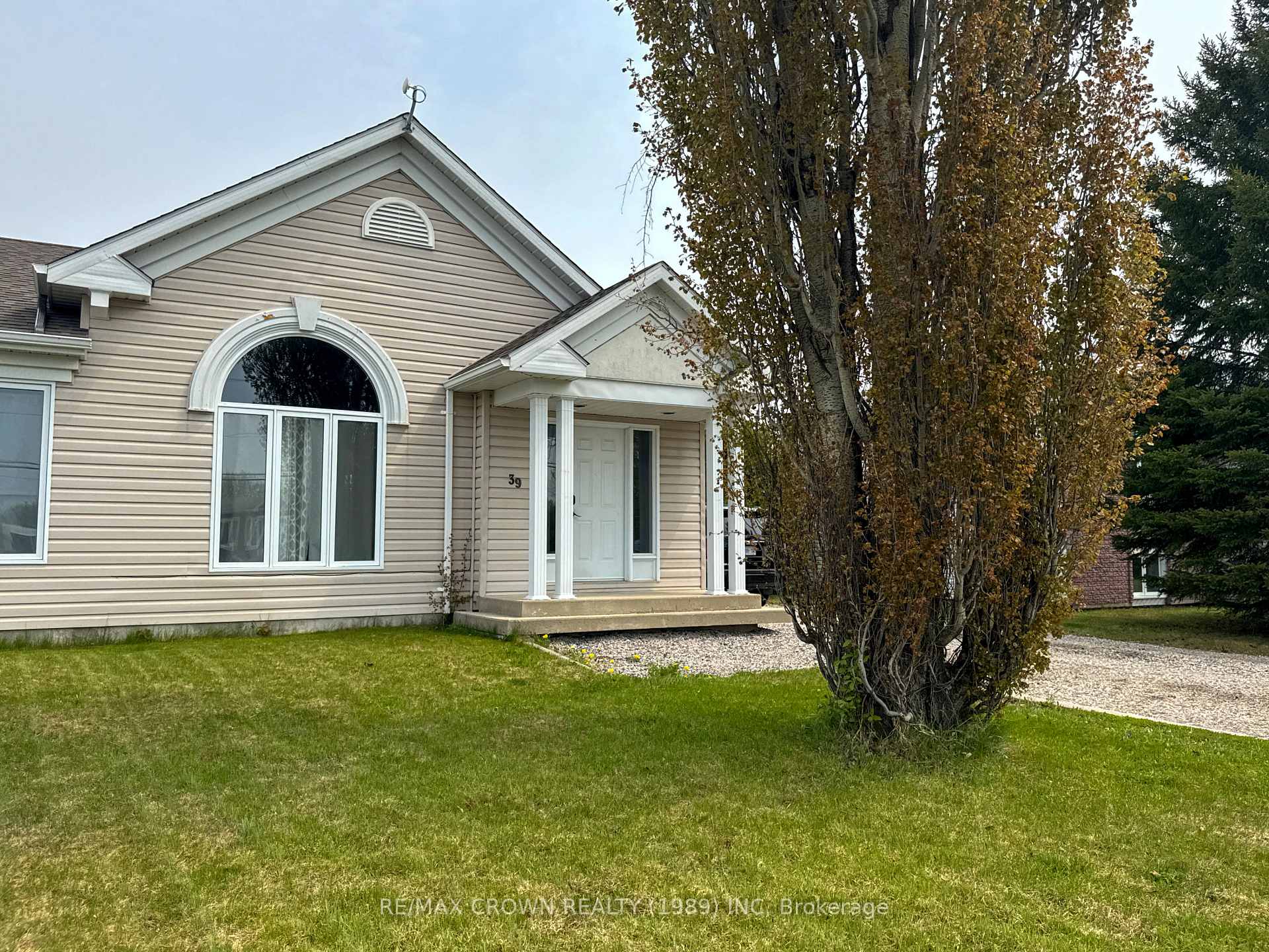 Photo 22 of 39 Labelle Street, Hearst — HOMEH
