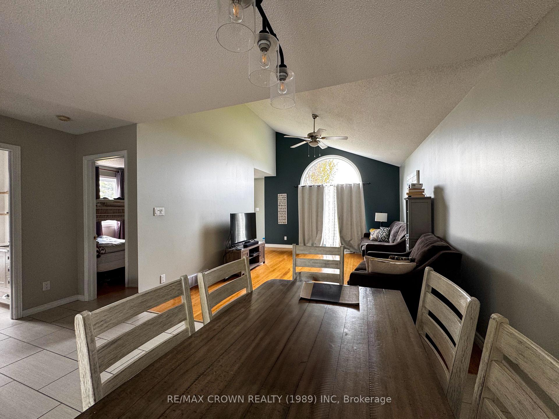 Photo 12 of 39 Labelle Street, Hearst — HOMEH