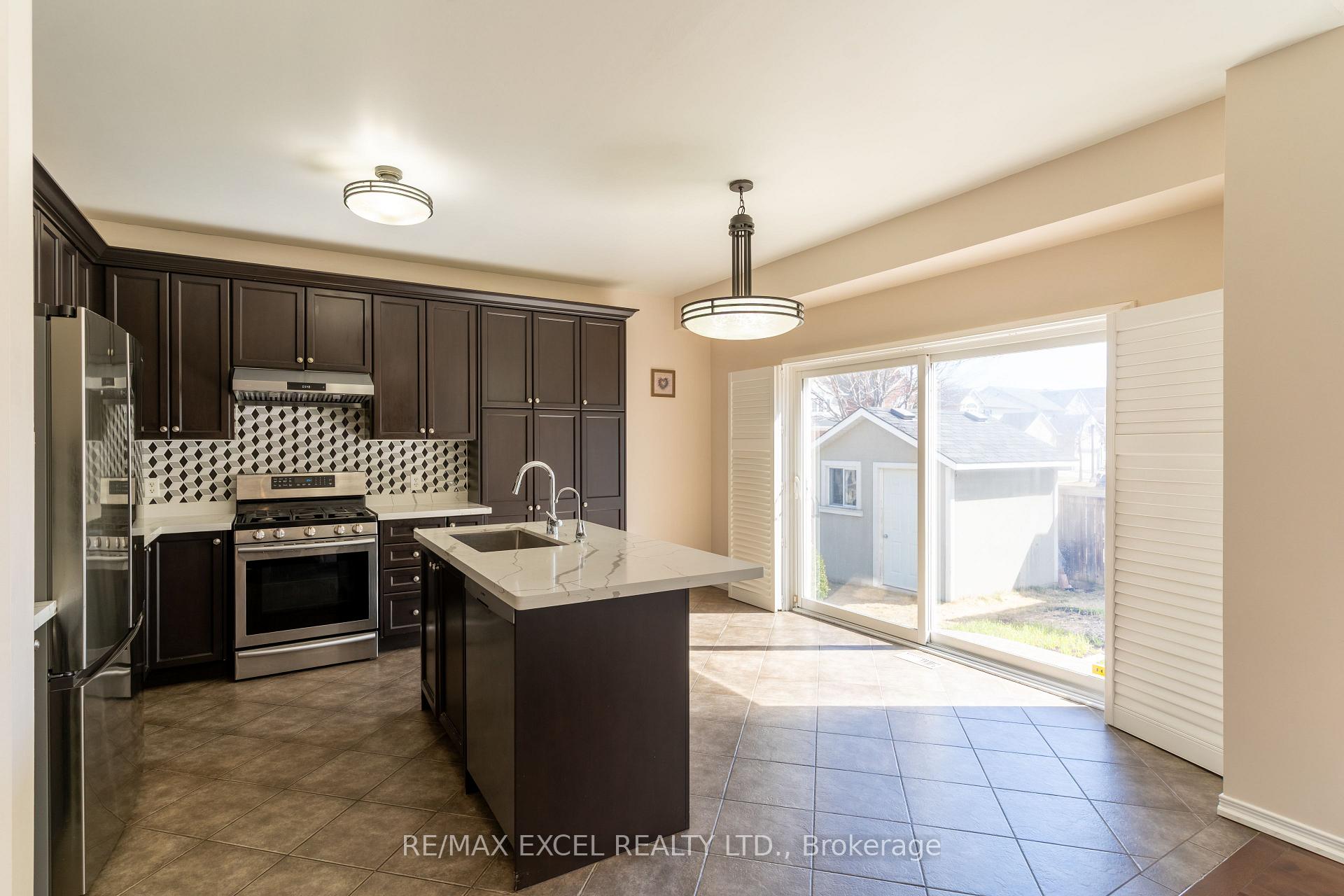 Photo 14 of 54 Grasswood Street, Kitchener — HOMEH