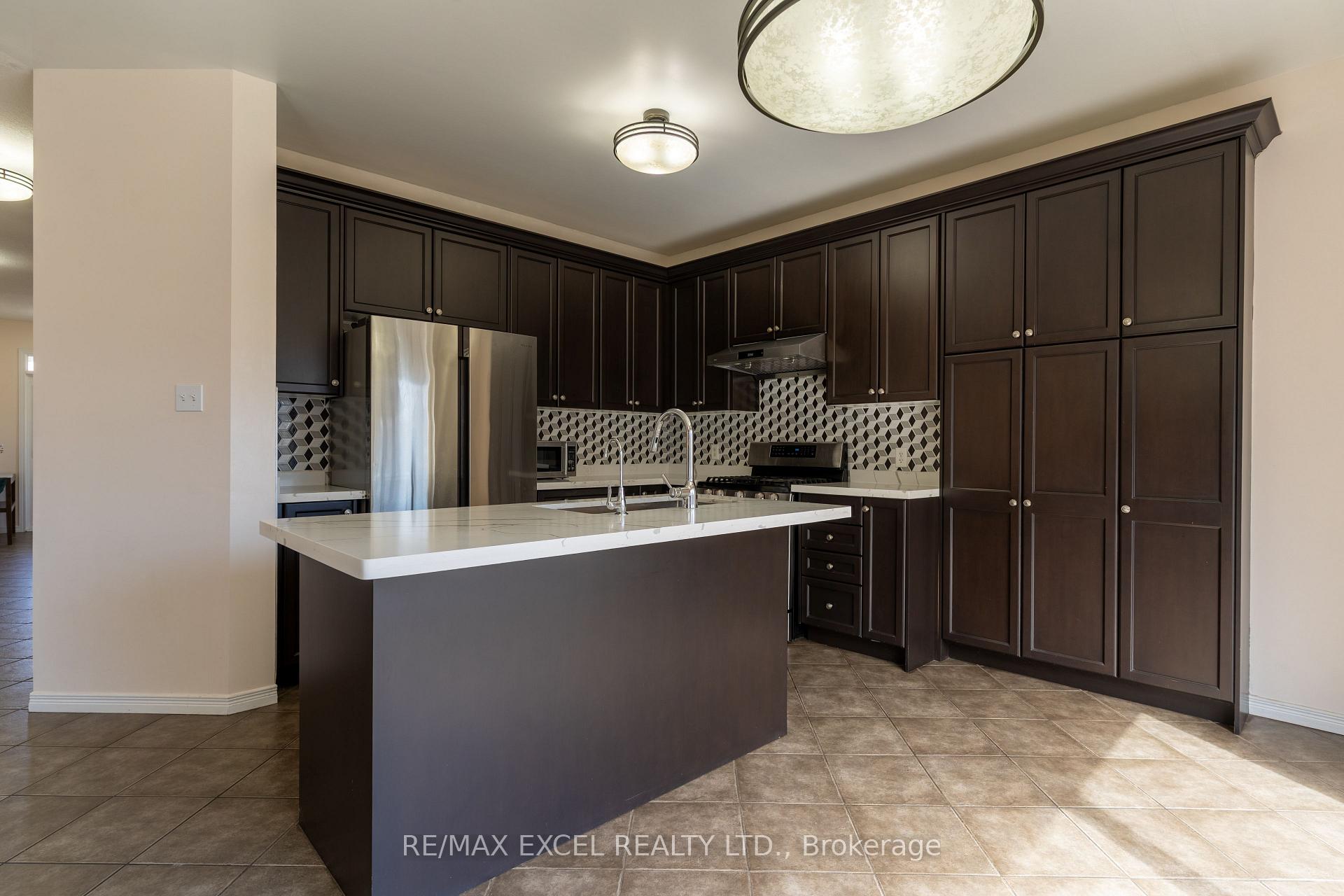 Photo 15 of 54 Grasswood Street, Kitchener — HOMEH