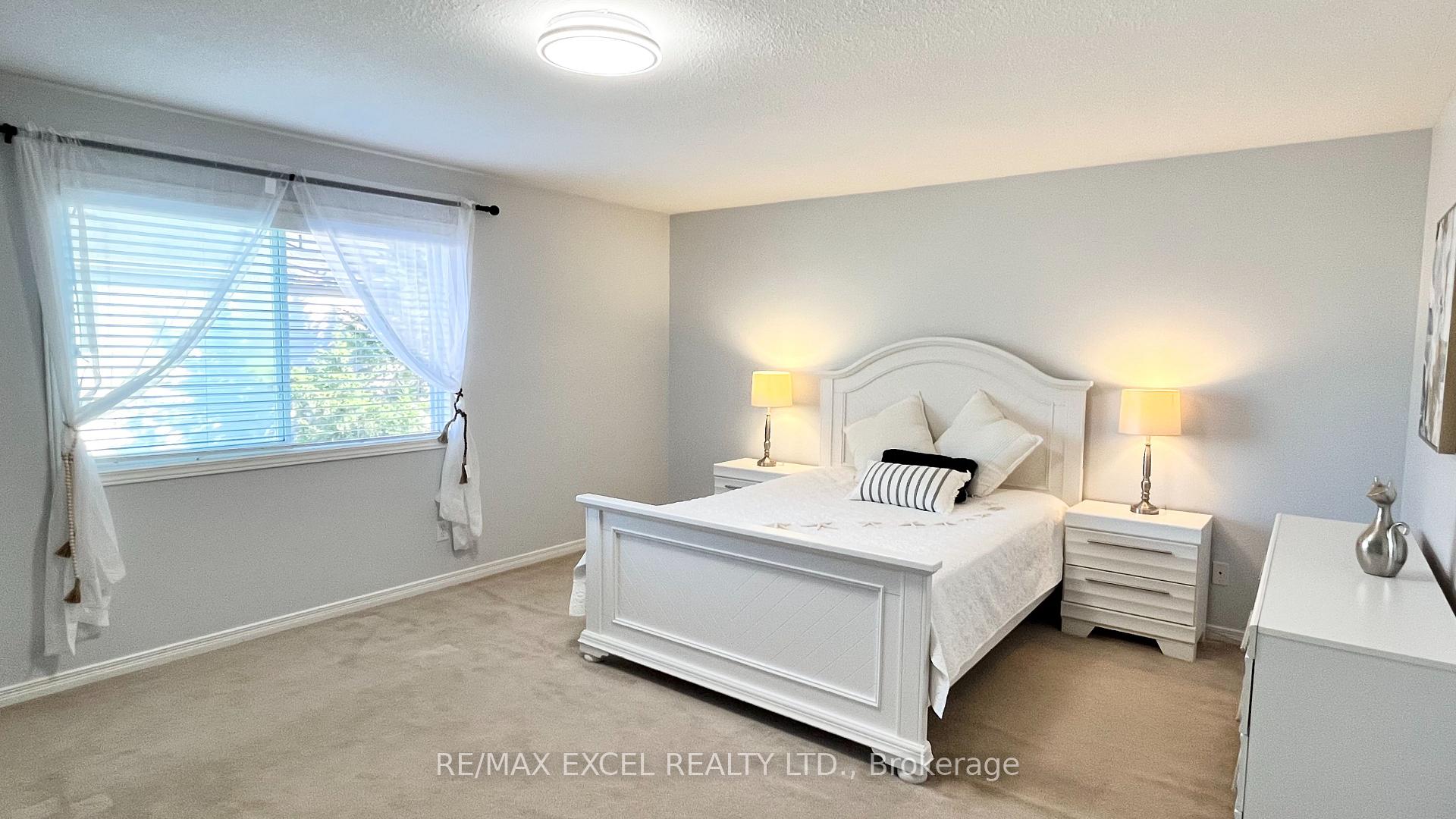 Photo 19 of 54 Grasswood Street, Kitchener — HOMEH