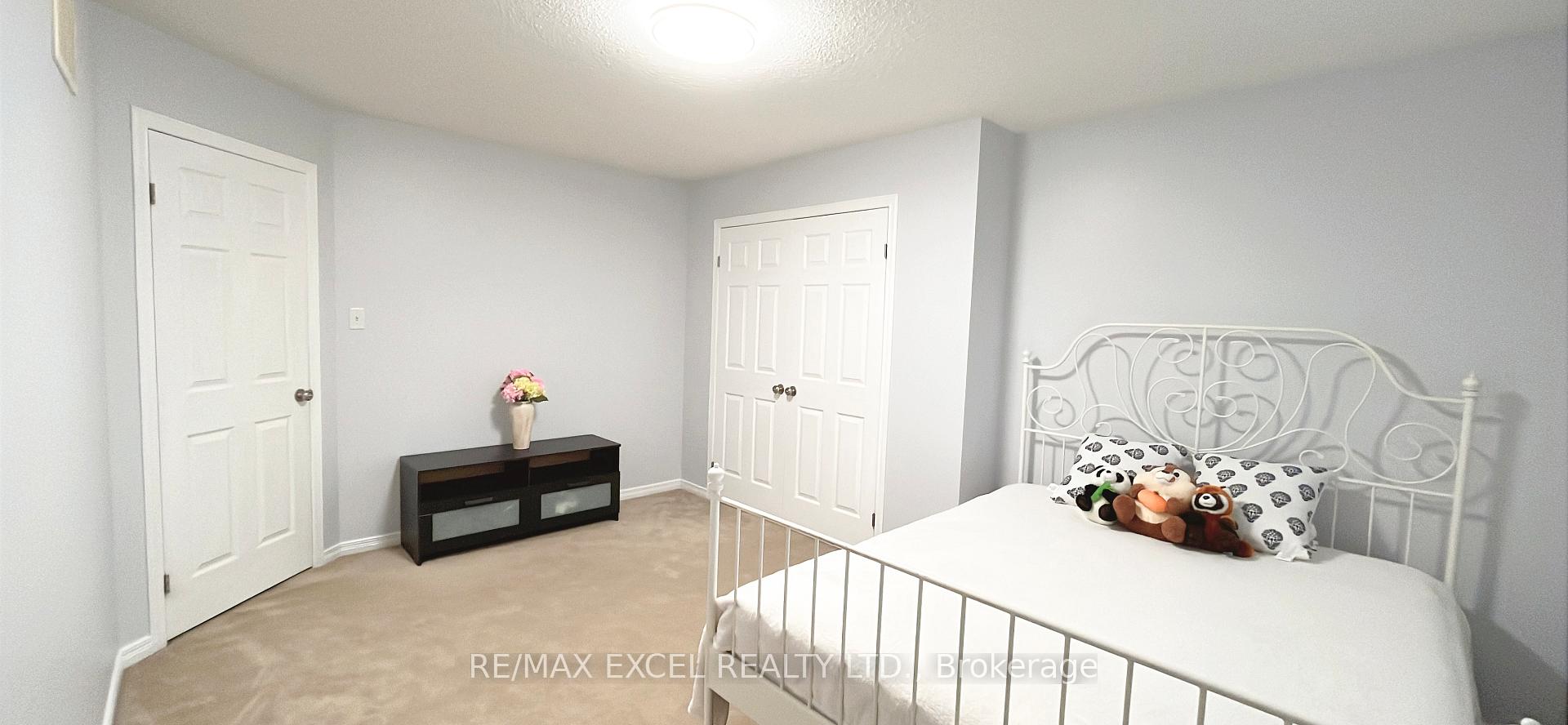 Photo 27 of 54 Grasswood Street, Kitchener — HOMEH
