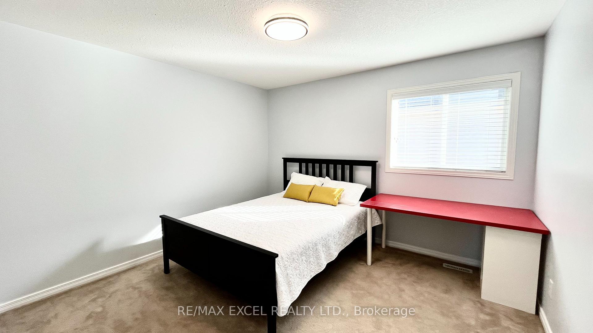 Photo 28 of 54 Grasswood Street, Kitchener — HOMEH