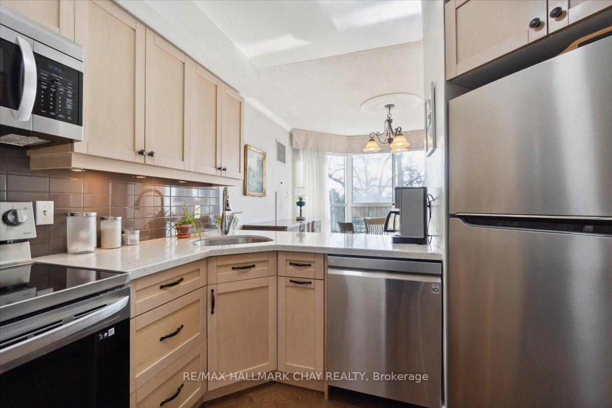 Photo 15 of Unit 307, 150 Dunlop Street E, Barrie, City Centre — HOMEH