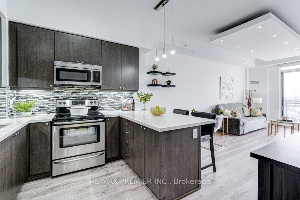 Photo 7 of Unit 1004, 12 Woodstream Boulevard, Vaughan, Vaughan Grove — HOMEH