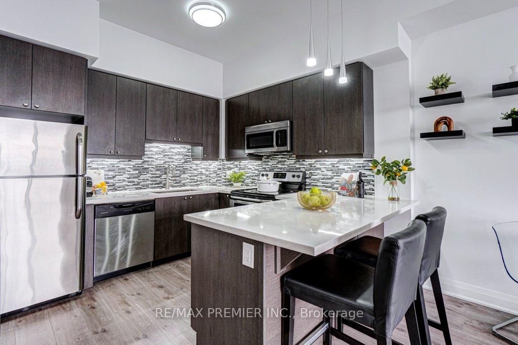Photo 8 of Unit 1004, 12 Woodstream Boulevard, Vaughan, Vaughan Grove — HOMEH