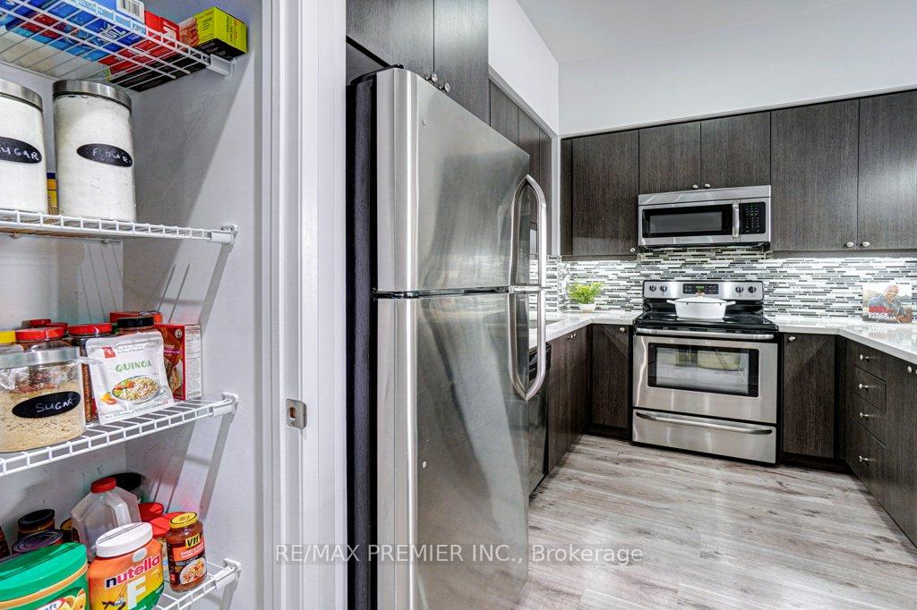 Photo 10 of Unit 1004, 12 Woodstream Boulevard, Vaughan, Vaughan Grove — HOMEH
