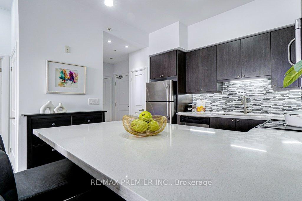 Photo 13 of Unit 1004, 12 Woodstream Boulevard, Vaughan, Vaughan Grove — HOMEH
