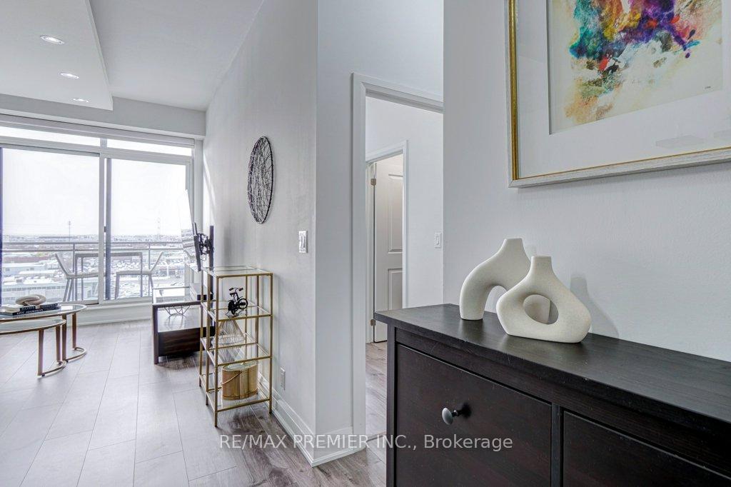 Photo 14 of Unit 1004, 12 Woodstream Boulevard, Vaughan, Vaughan Grove — HOMEH