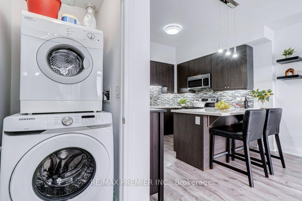 Photo 26 of Unit 1004, 12 Woodstream Boulevard, Vaughan, Vaughan Grove — HOMEH