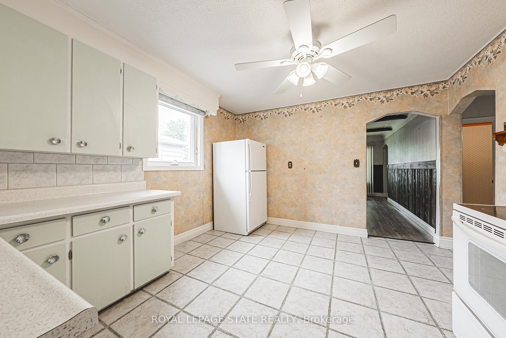 Photo 7 of 108 East 44th Street, Hamilton, Sunninghill — HOMEH