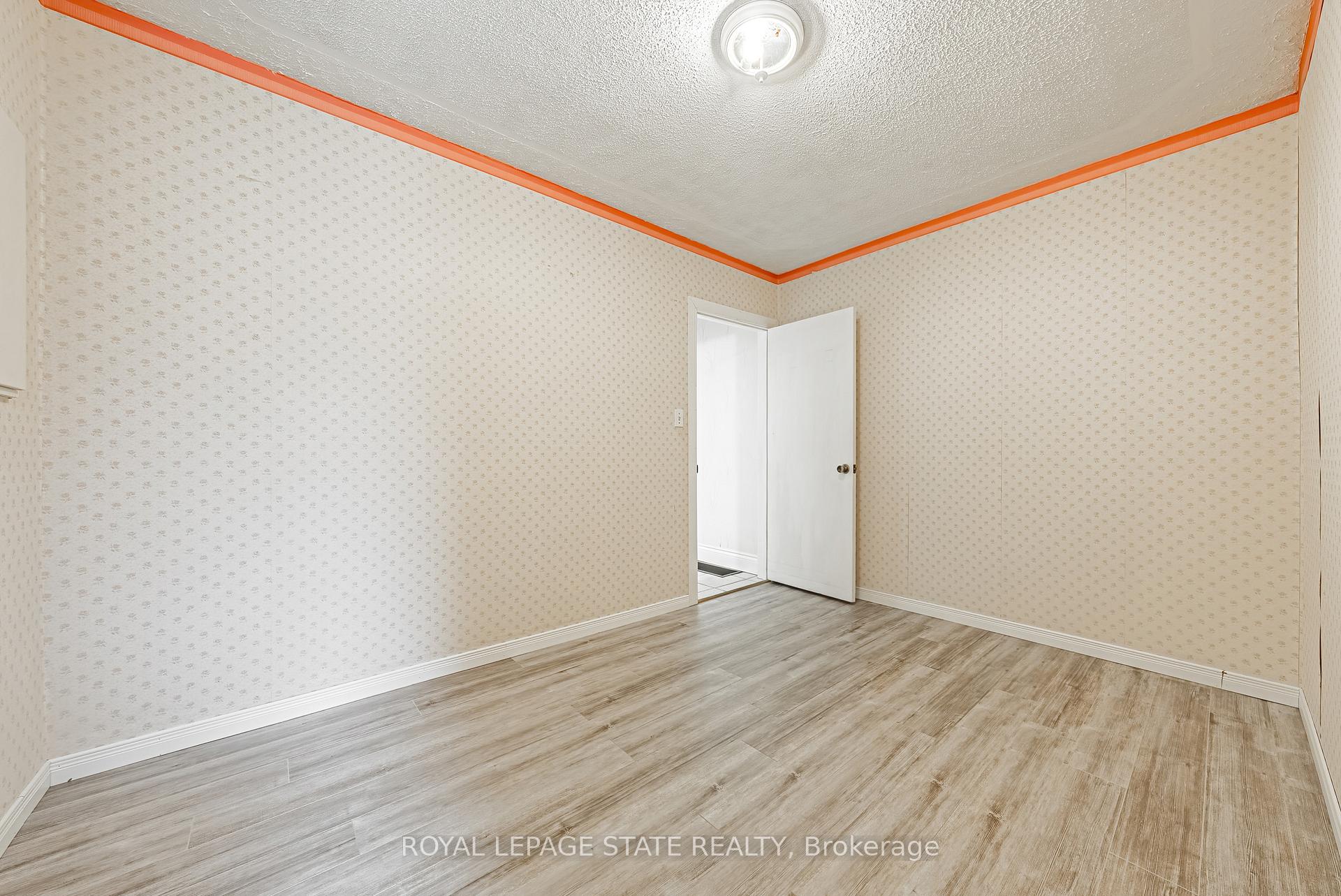 Photo 22 of 108 East 44th Street, Hamilton, Sunninghill — HOMEH