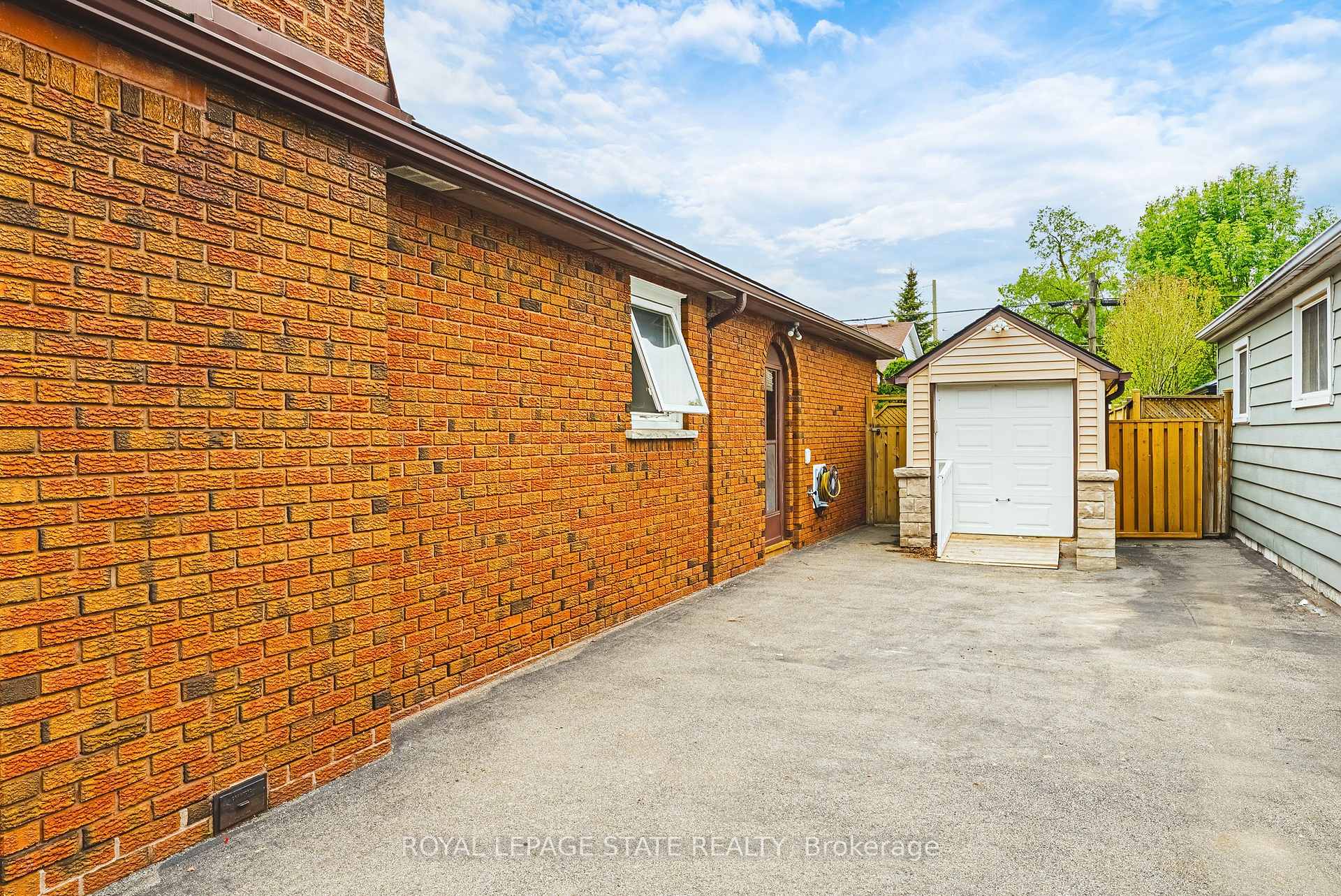 Photo 32 of 108 East 44th Street, Hamilton, Sunninghill — HOMEH