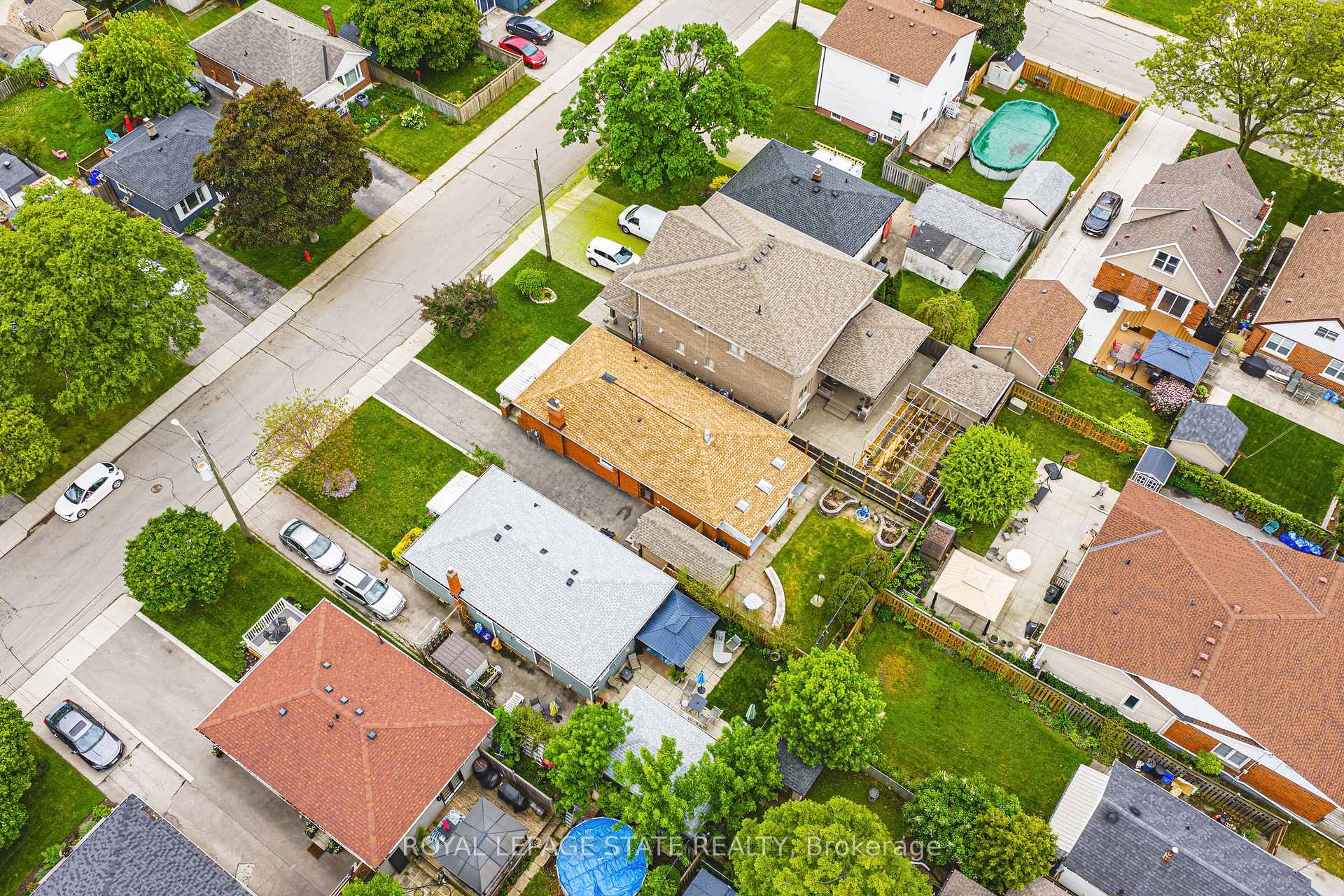 Photo 42 of 108 East 44th Street, Hamilton, Sunninghill — HOMEH