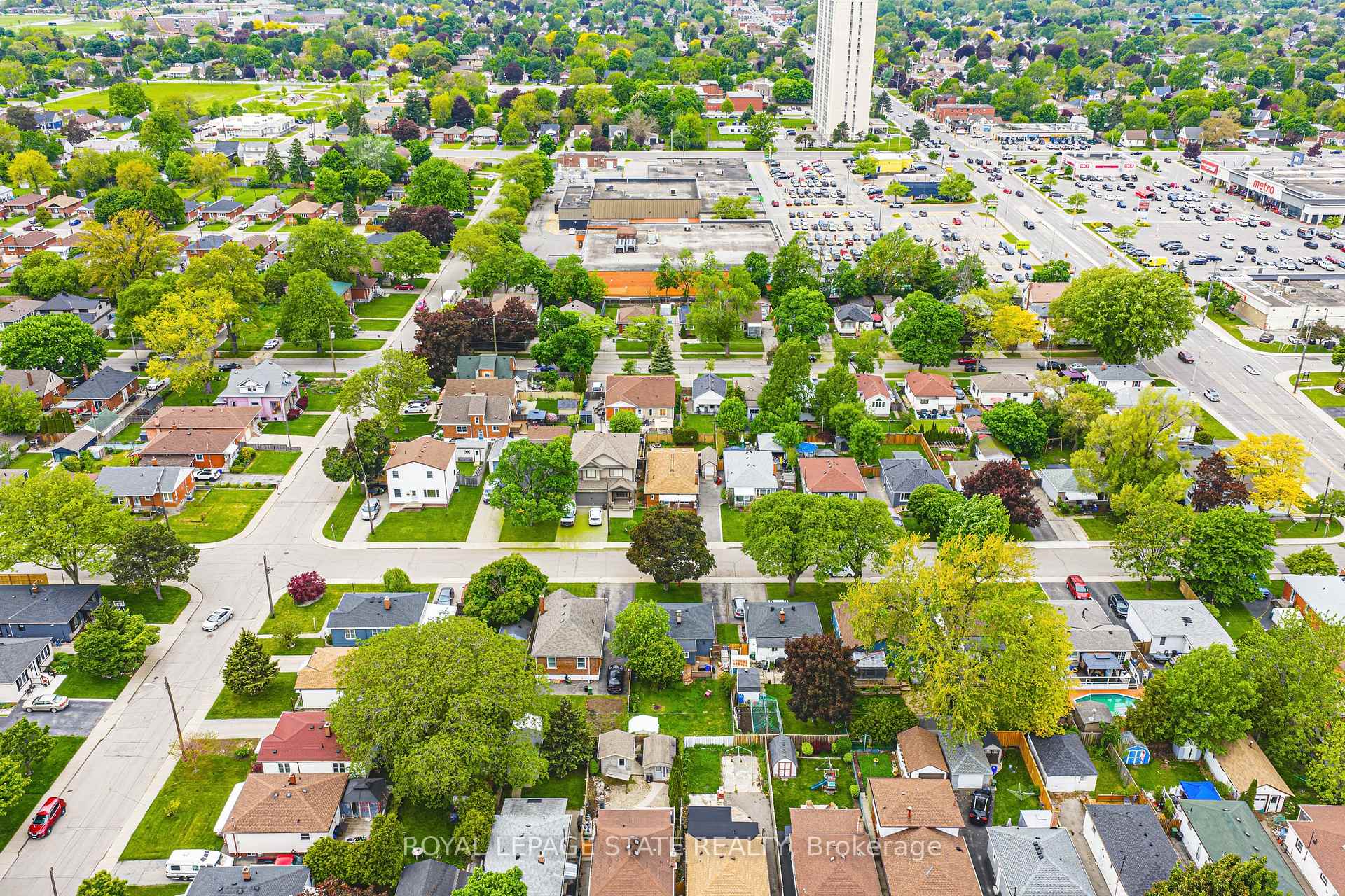 Photo 46 of 108 East 44th Street, Hamilton, Sunninghill — HOMEH
