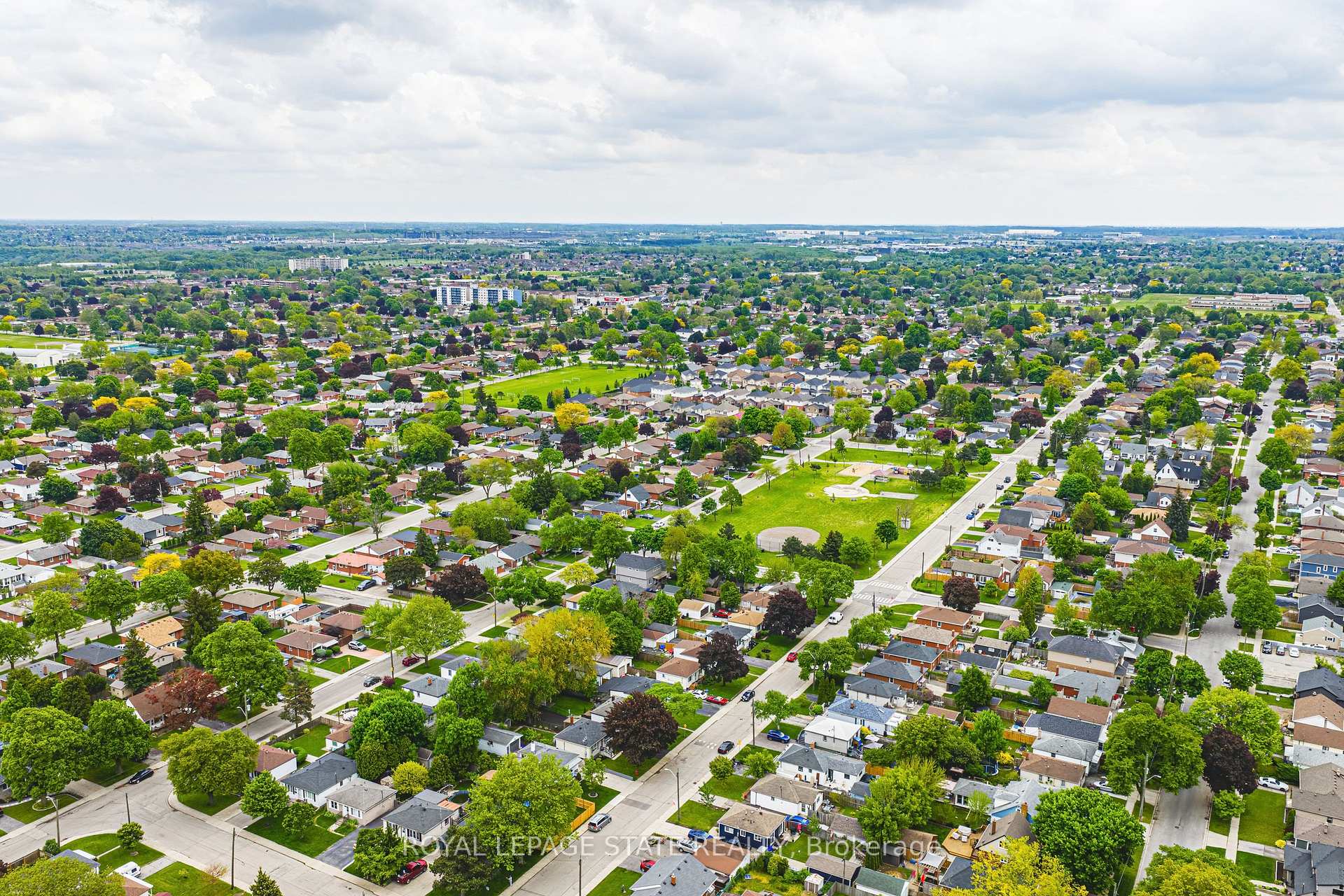 Photo 48 of 108 East 44th Street, Hamilton, Sunninghill — HOMEH