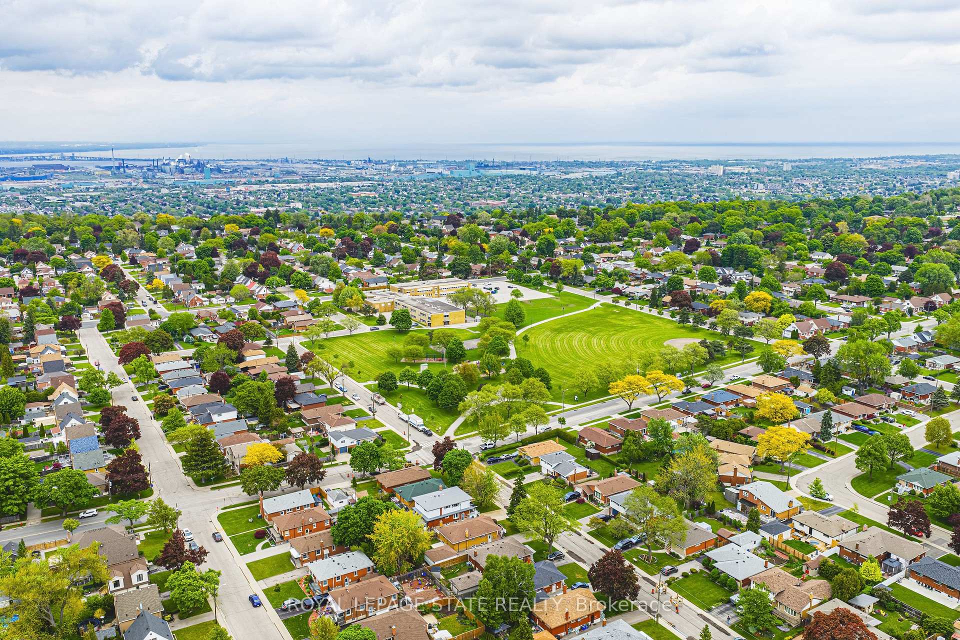 Photo 49 of 108 East 44th Street, Hamilton, Sunninghill — HOMEH
