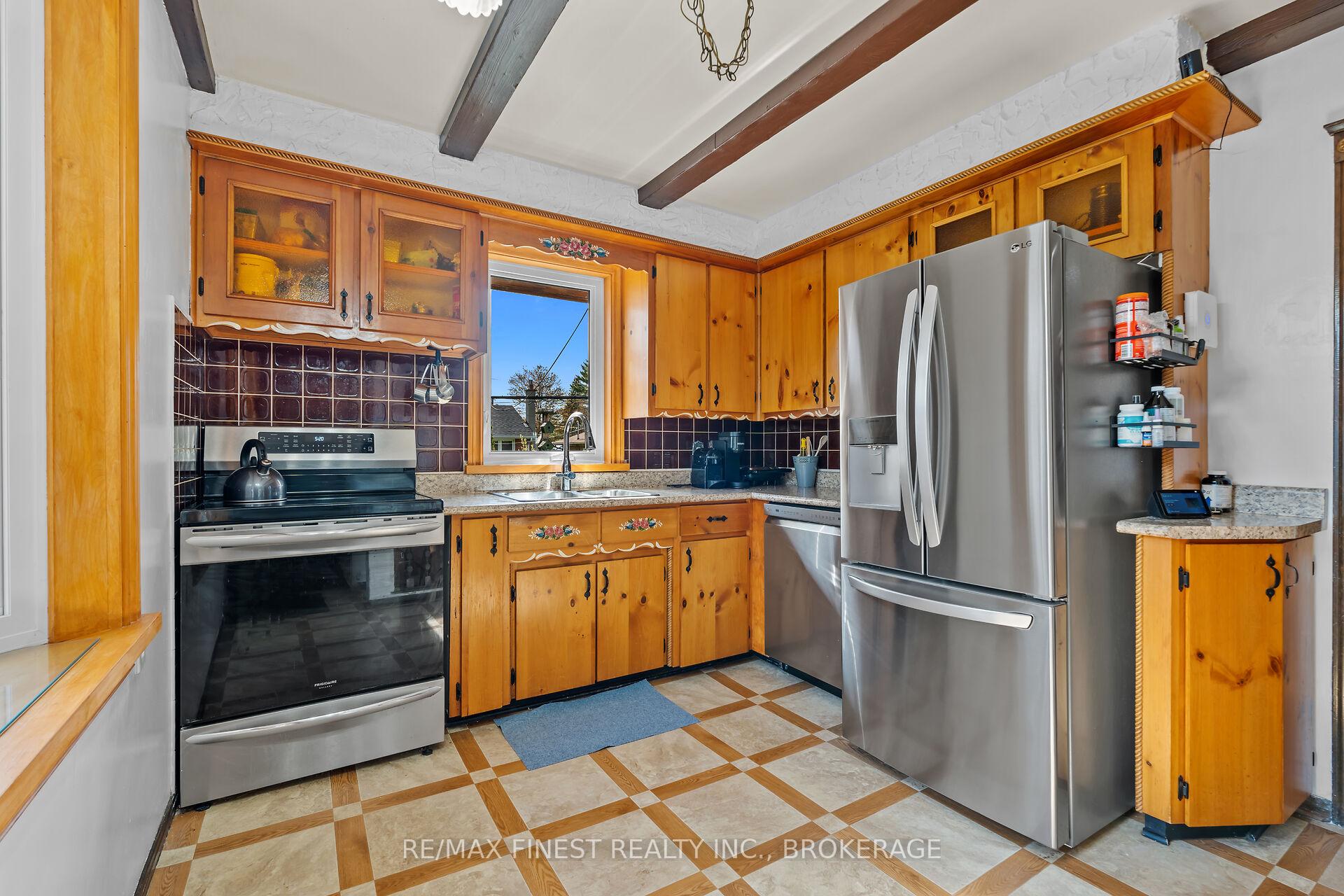 Photo 35 of 355 Lakeview Avenue, Kingston, City Southwest — HOMEH