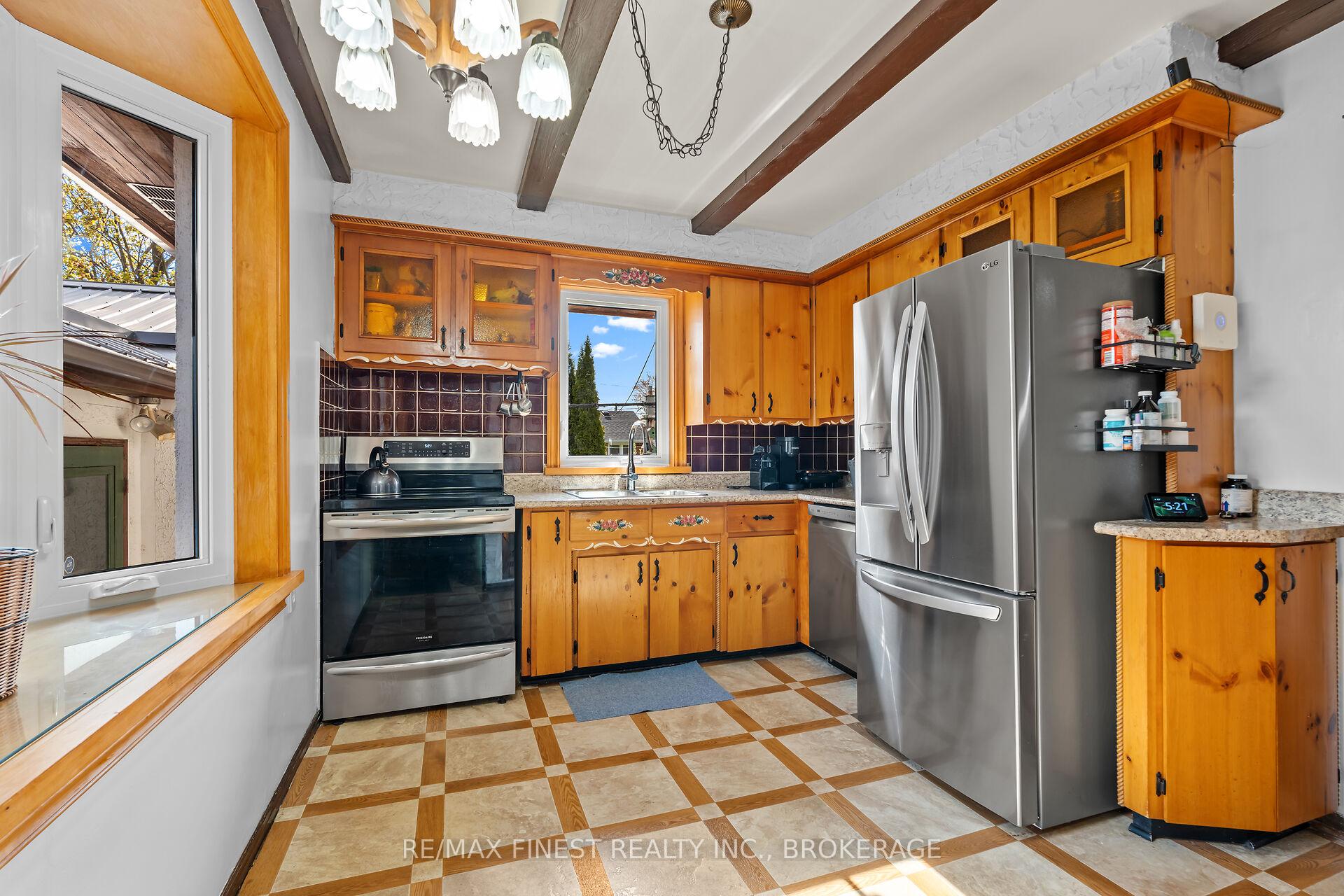 Photo 36 of 355 Lakeview Avenue, Kingston, City Southwest — HOMEH