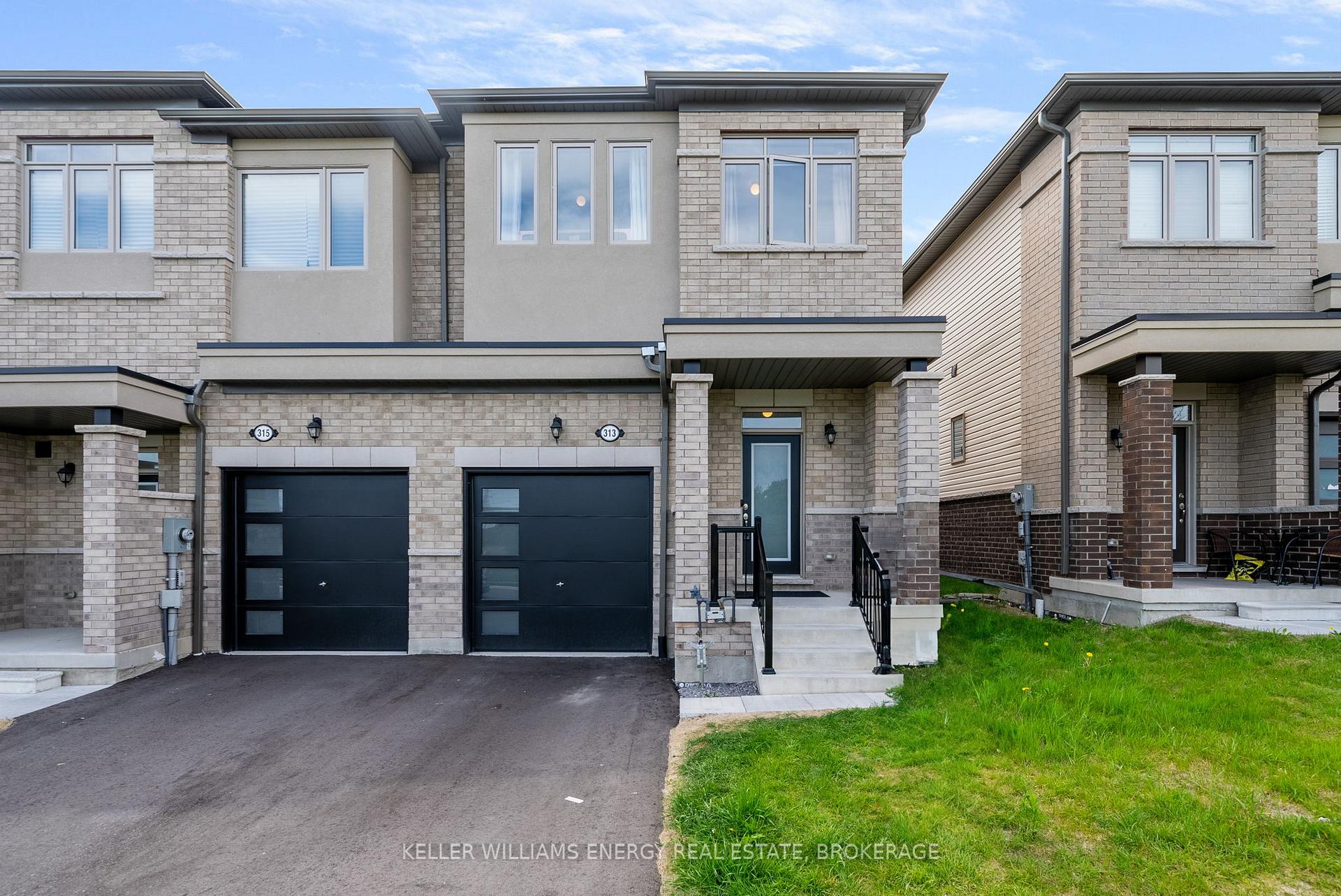 Photo 2 of 313 Windfields Farm Drive E, Oshawa, Windfields — HOMEH