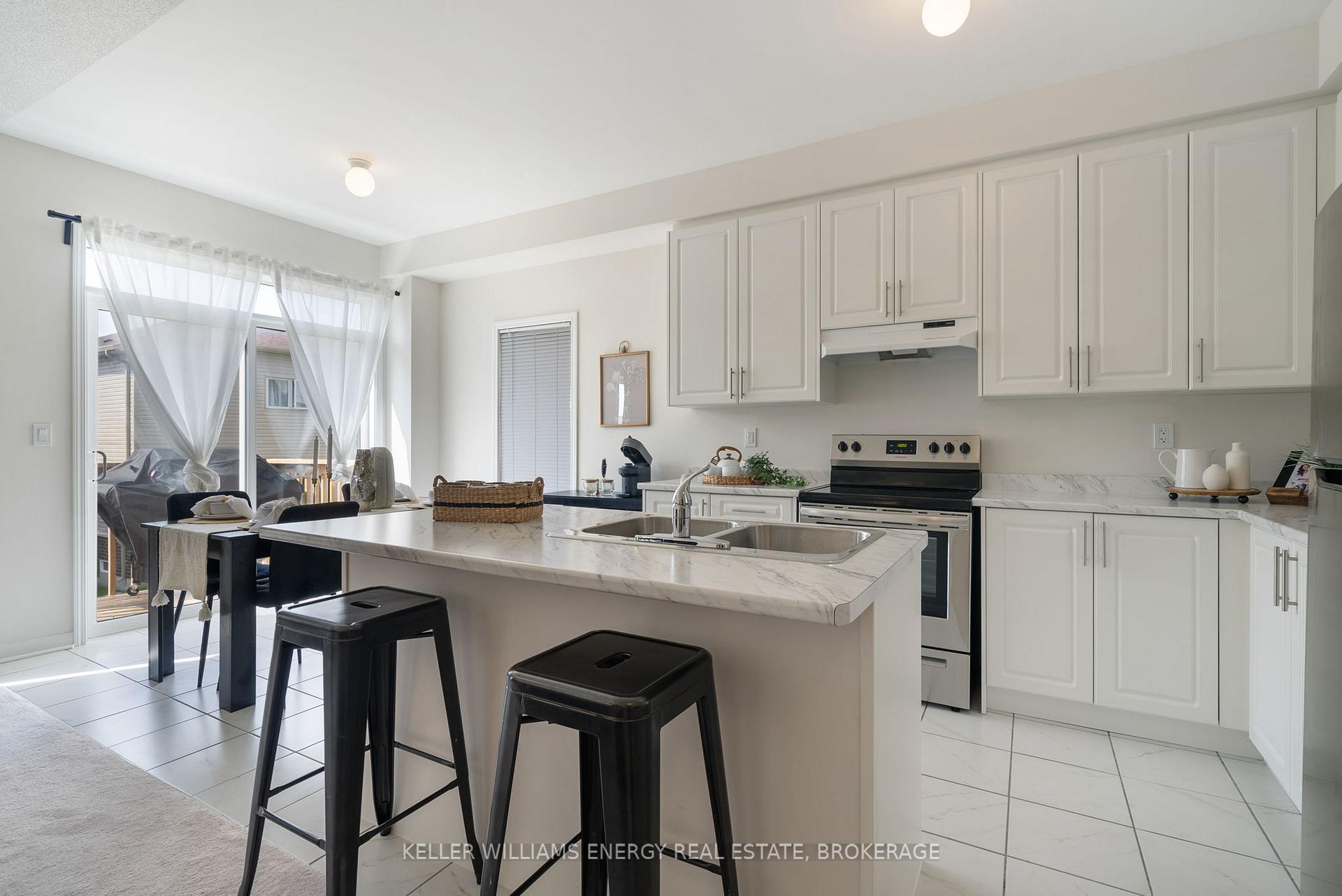 Photo 27 of 313 Windfields Farm Drive E, Oshawa, Windfields — HOMEH