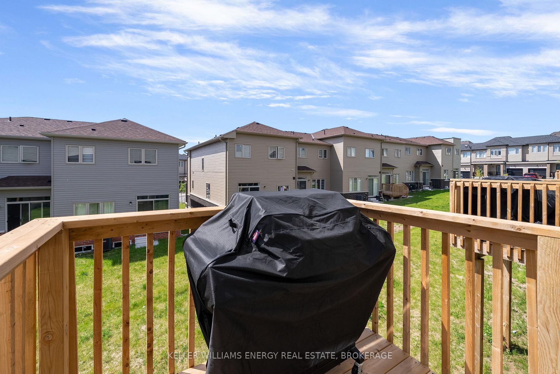 Photo 14 of 313 Windfields Farm Drive E, Oshawa, Windfields — HOMEH