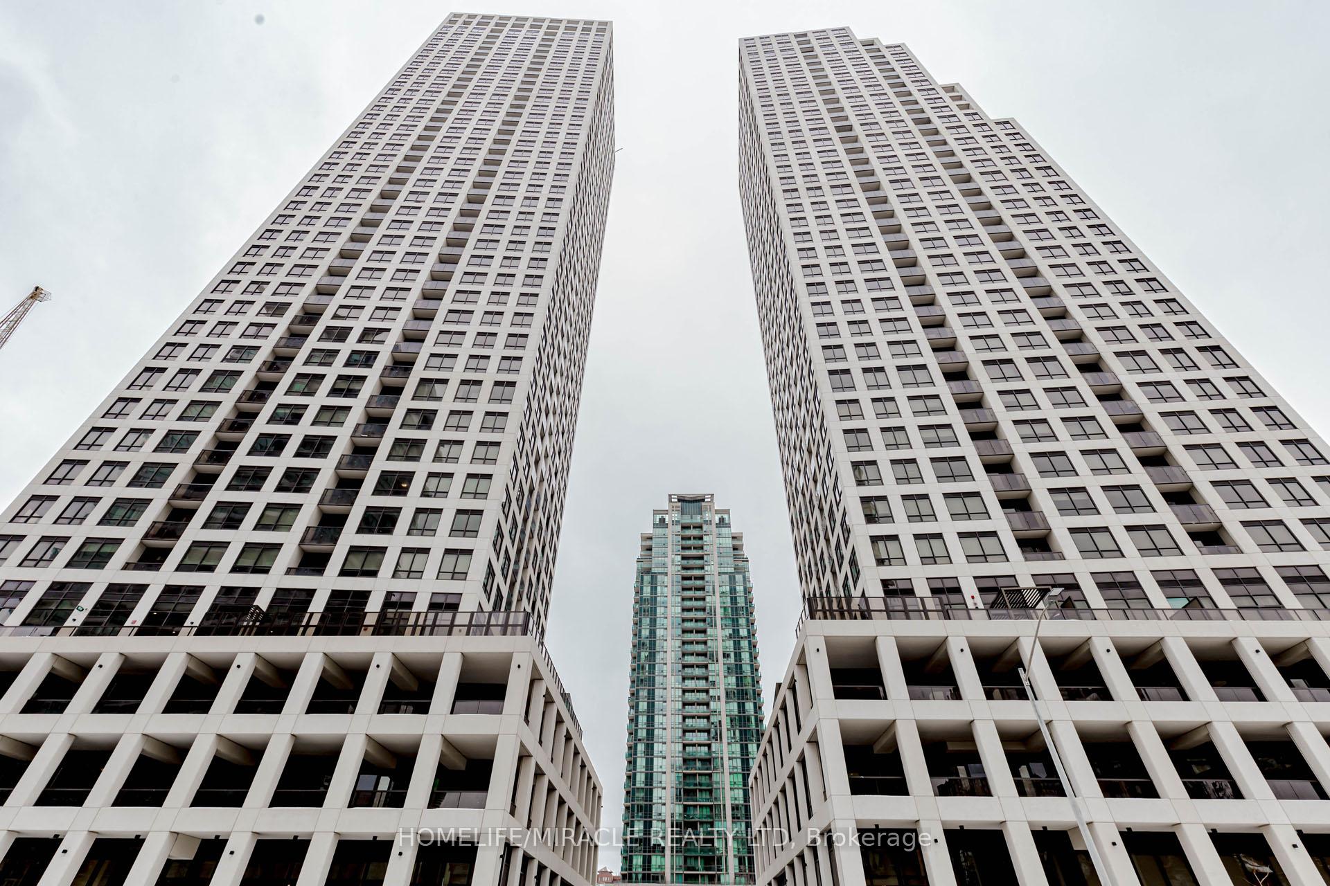 Front of Unit 3701, 36 Elm Drive W