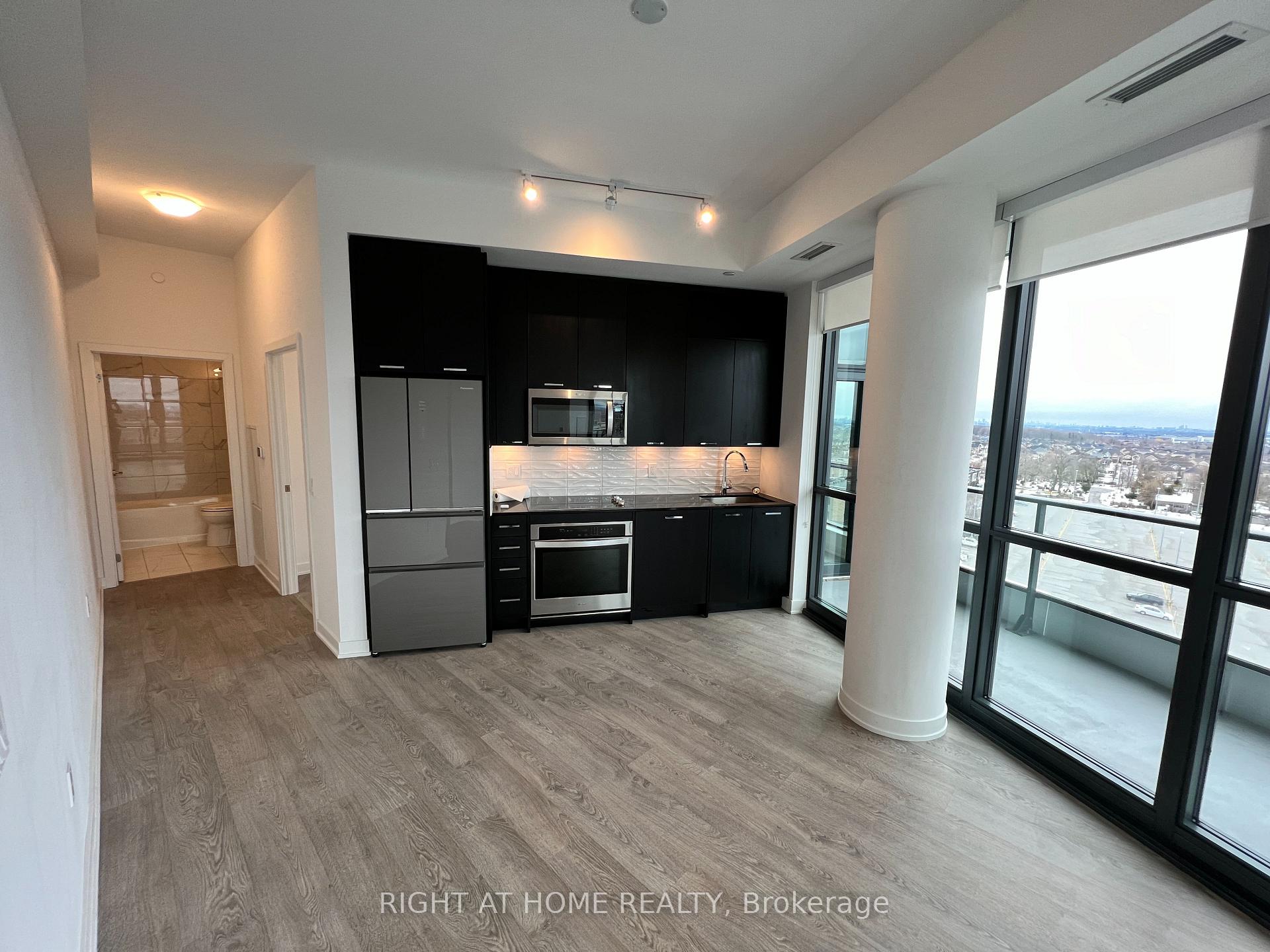 Front of Unit 801, 120 Eagle Rock Way N