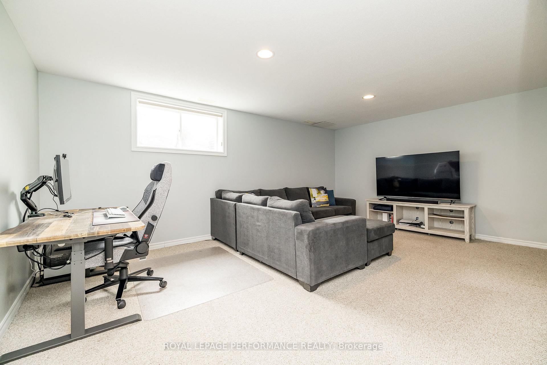Photo 51 of 200 Eye Bright Crescent, Ottawa, Riverside South/Gloucester Glen — HOMEH