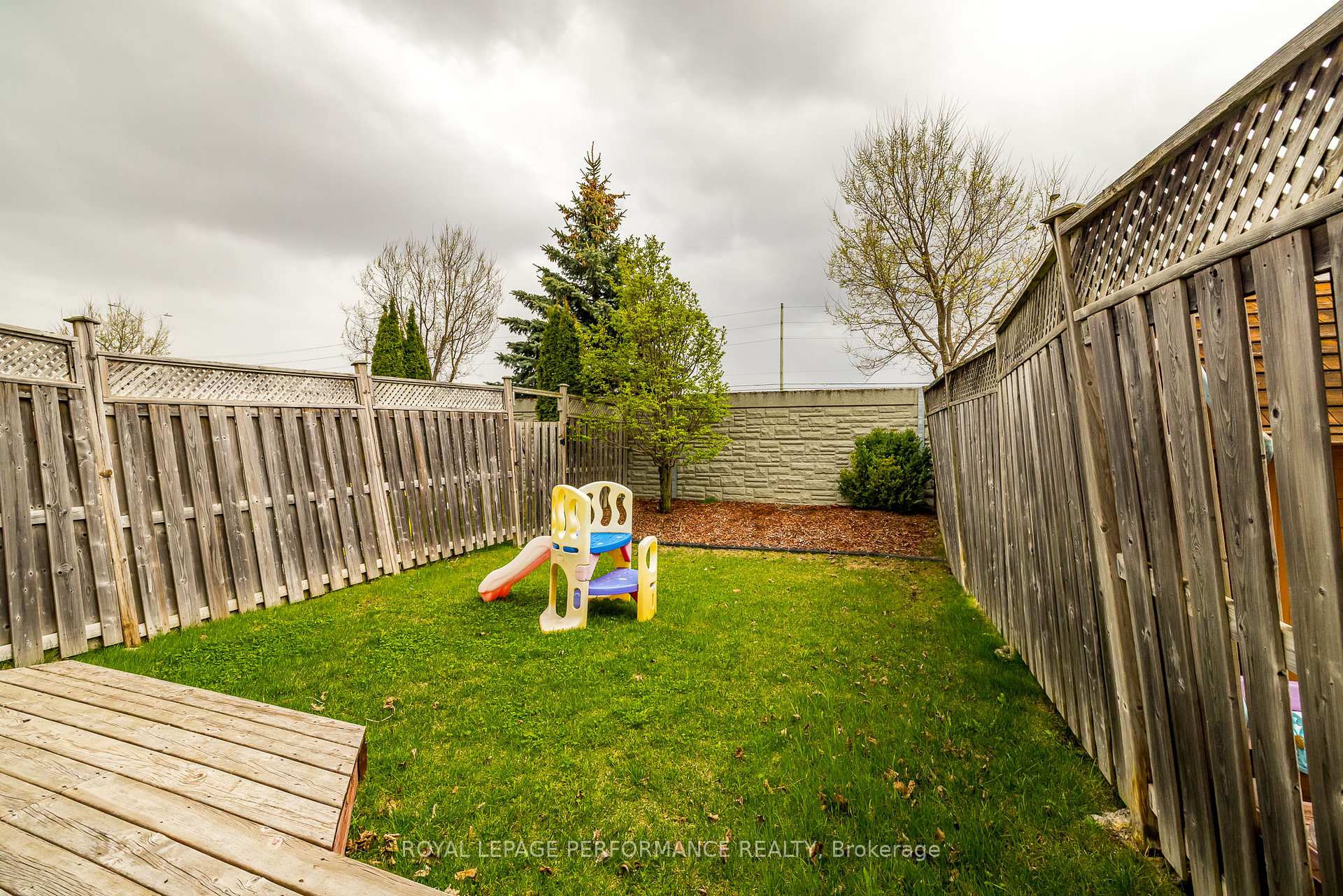 Photo 57 of 200 Eye Bright Crescent, Ottawa, Riverside South/Gloucester Glen — HOMEH