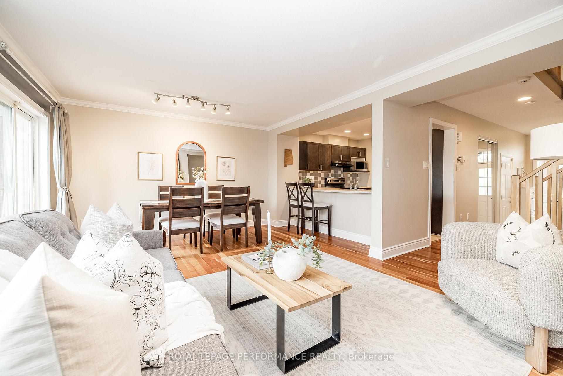 Photo 10 of 200 Eye Bright Crescent, Ottawa, Riverside South/Gloucester Glen — HOMEH