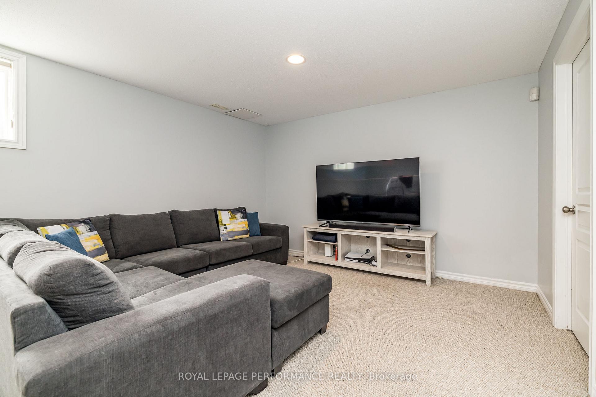 Photo 70 of 200 Eye Bright Crescent, Ottawa, Riverside South/Gloucester Glen — HOMEH
