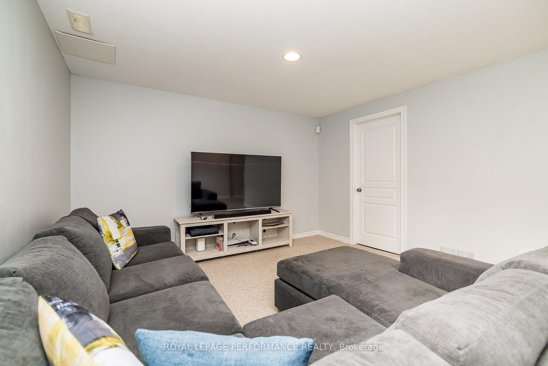 Photo 71 of 200 Eye Bright Crescent, Ottawa, Riverside South/Gloucester Glen — HOMEH
