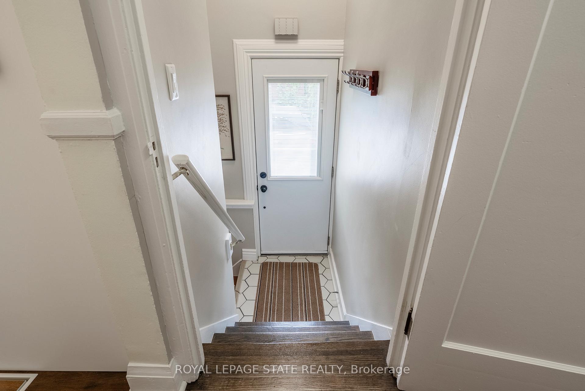 Photo 24 of 64 Highcliffe Avenue, Hamilton, Centremount — HOMEH