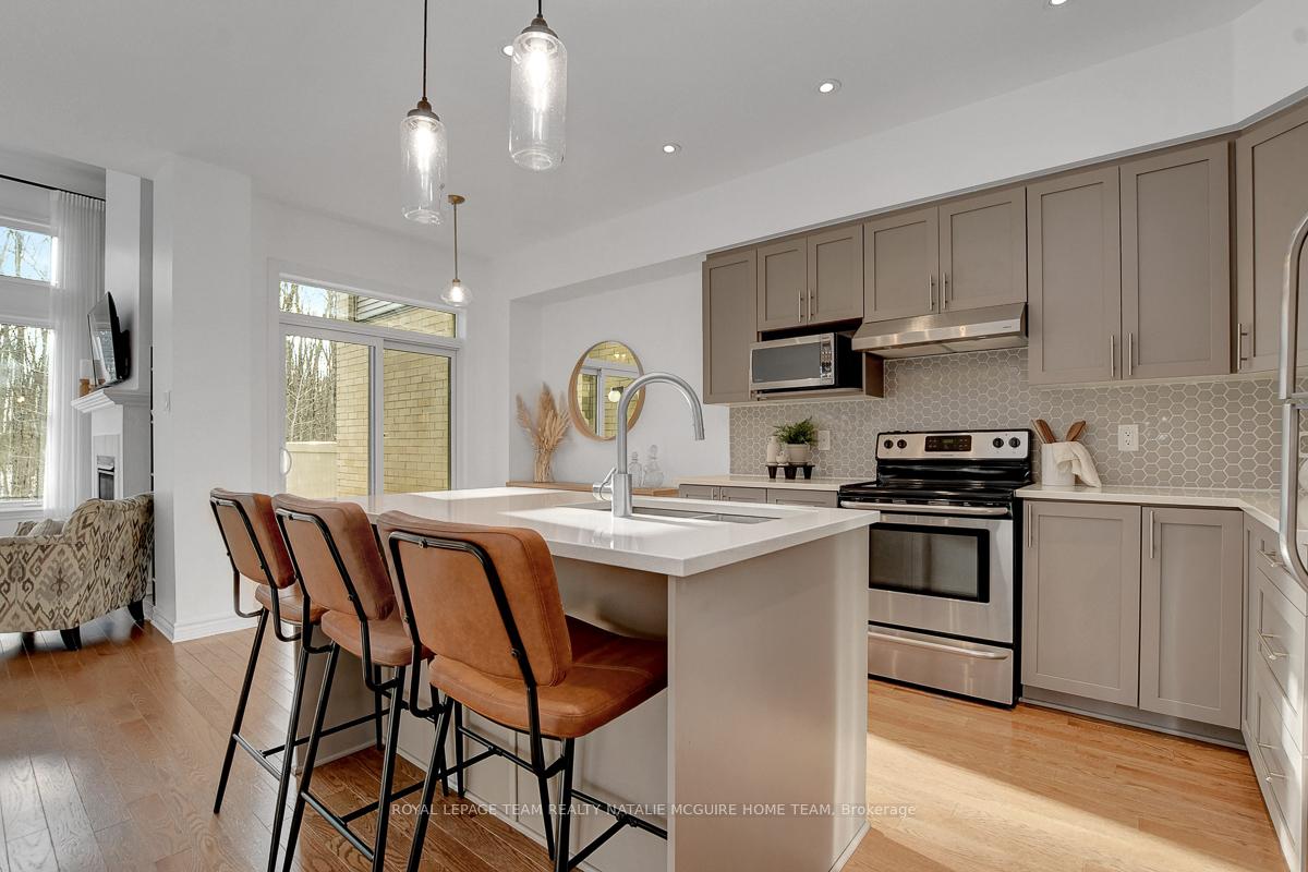 Photo 11 of 212 Larimar Circle, Ottawa, Riverside South/Gloucester Glen — HOMEH