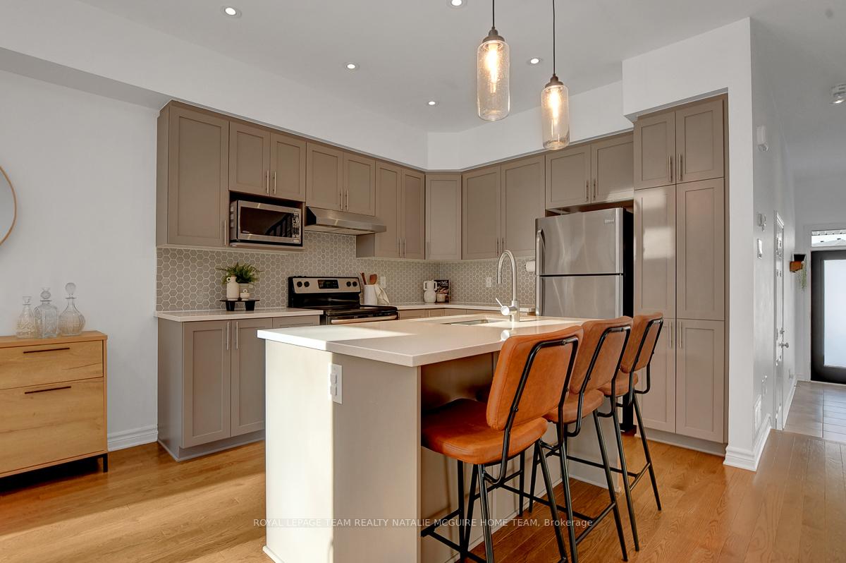Photo 13 of 212 Larimar Circle, Ottawa, Riverside South/Gloucester Glen — HOMEH