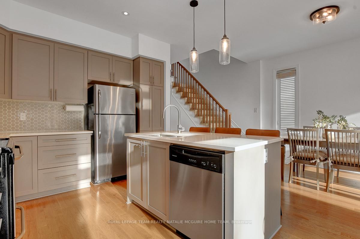 Photo 14 of 212 Larimar Circle, Ottawa, Riverside South/Gloucester Glen — HOMEH
