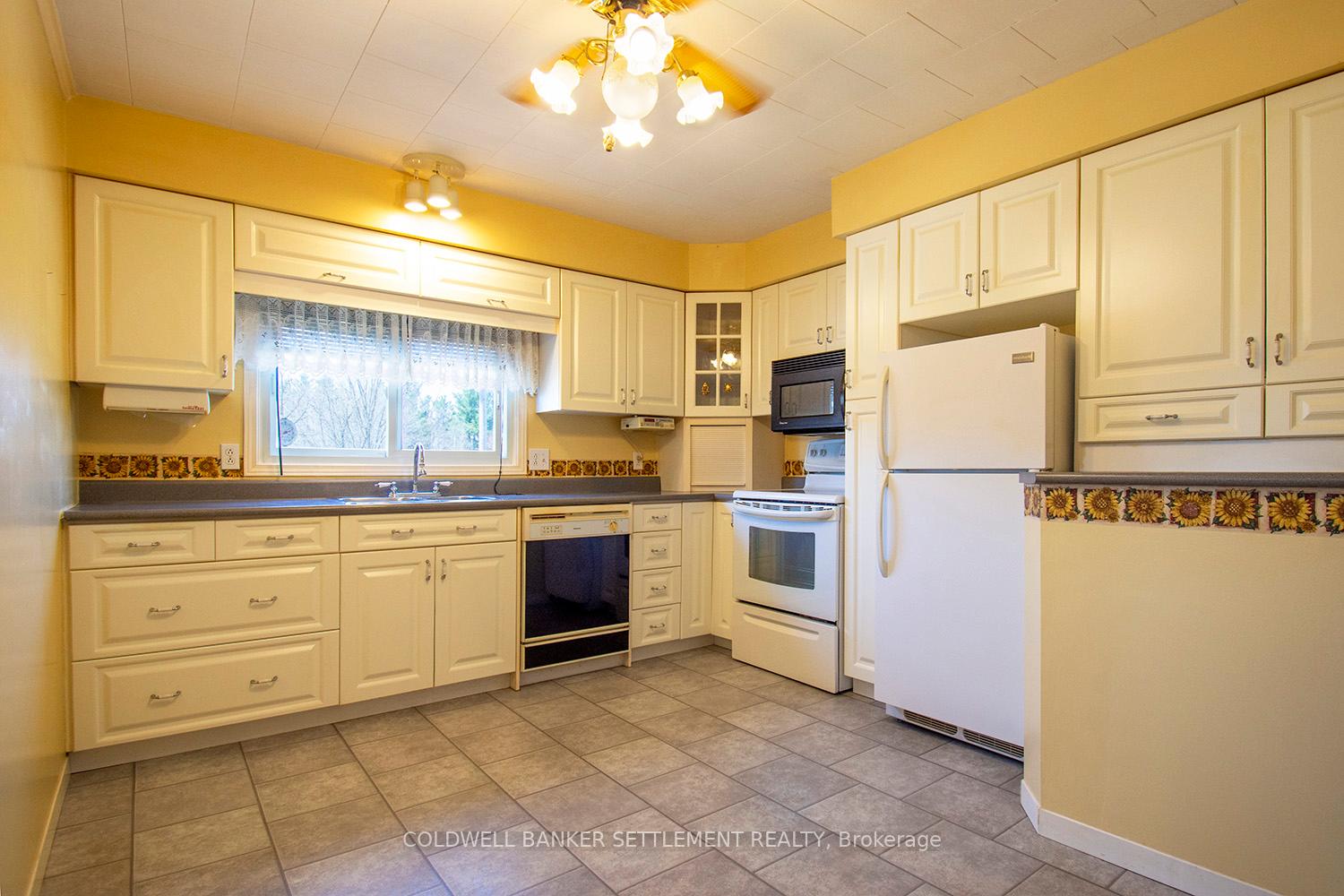 Photo 36 of 14568B Road 38, Central Frontenac — HOMEH