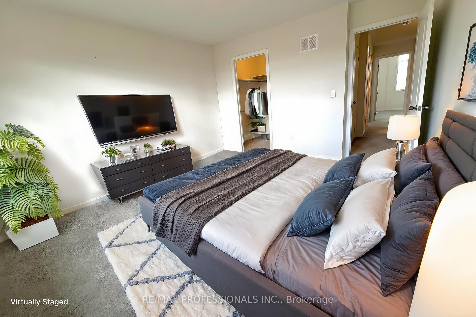Photo 6 of 315 Windfields Farms Drive E, Oshawa, Windfields — HOMEH