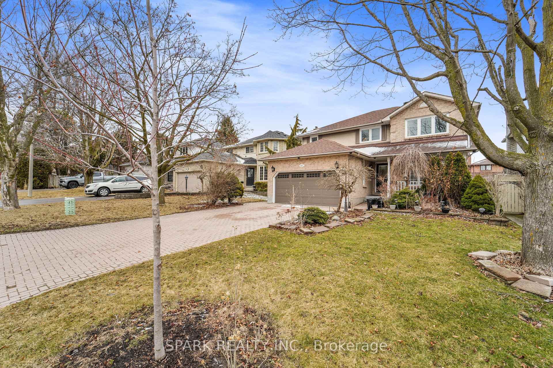 Photo 1 of 547 Peggoty Circle E, Oshawa, Eastdale — HOMEH