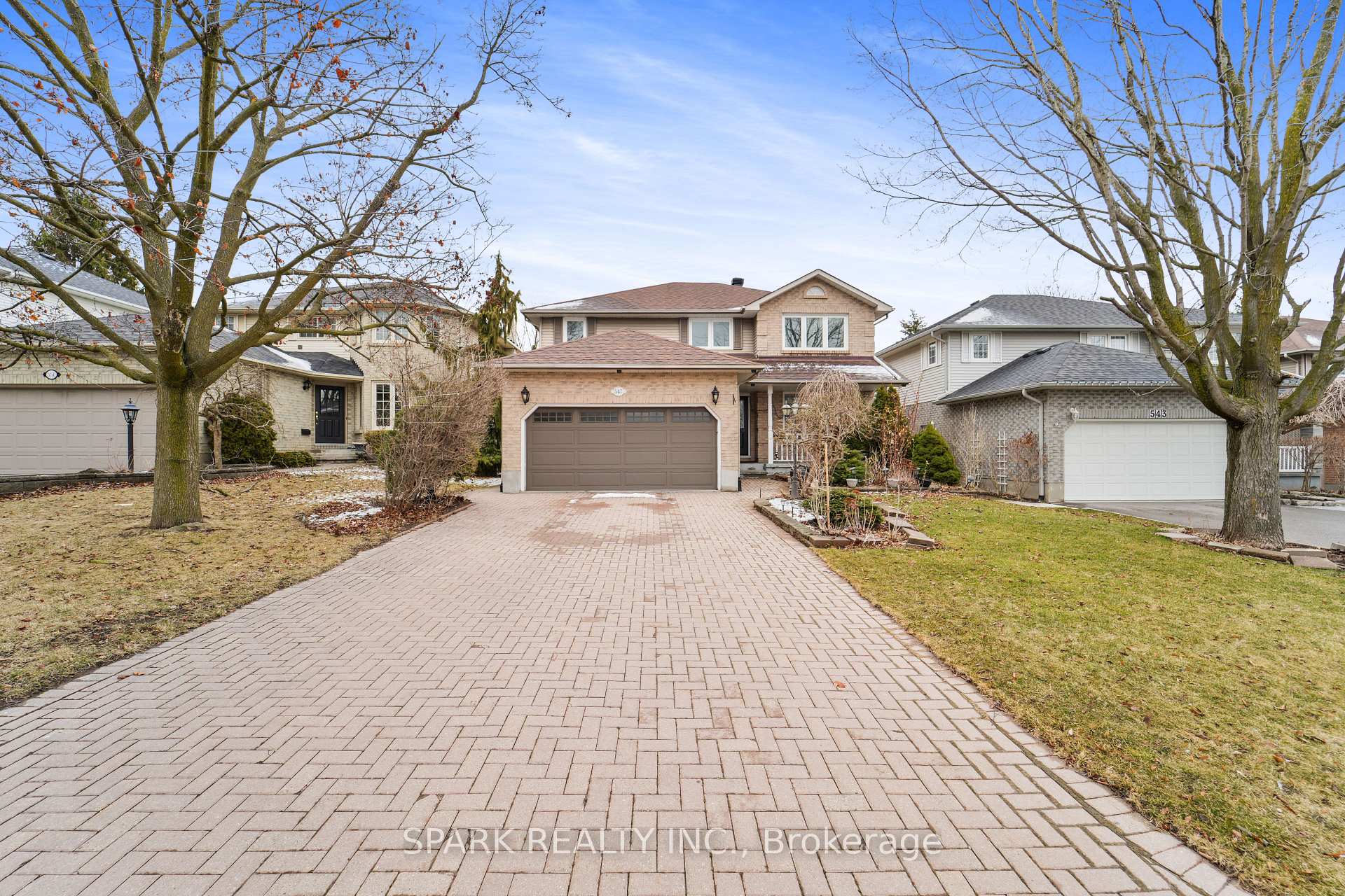 Photo 2 of 547 Peggoty Circle E, Oshawa, Eastdale — HOMEH