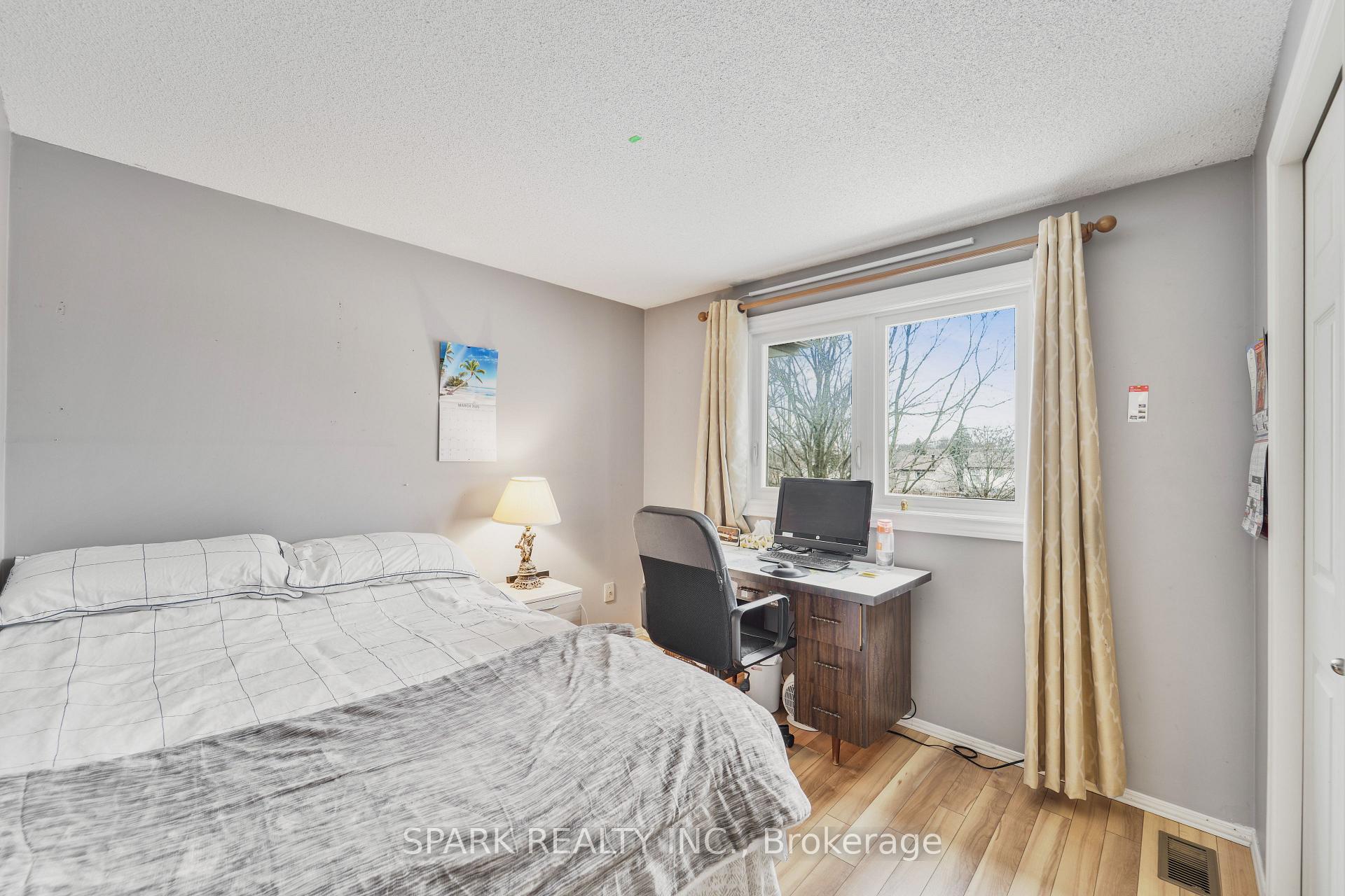 Photo 22 of 547 Peggoty Circle E, Oshawa, Eastdale — HOMEH