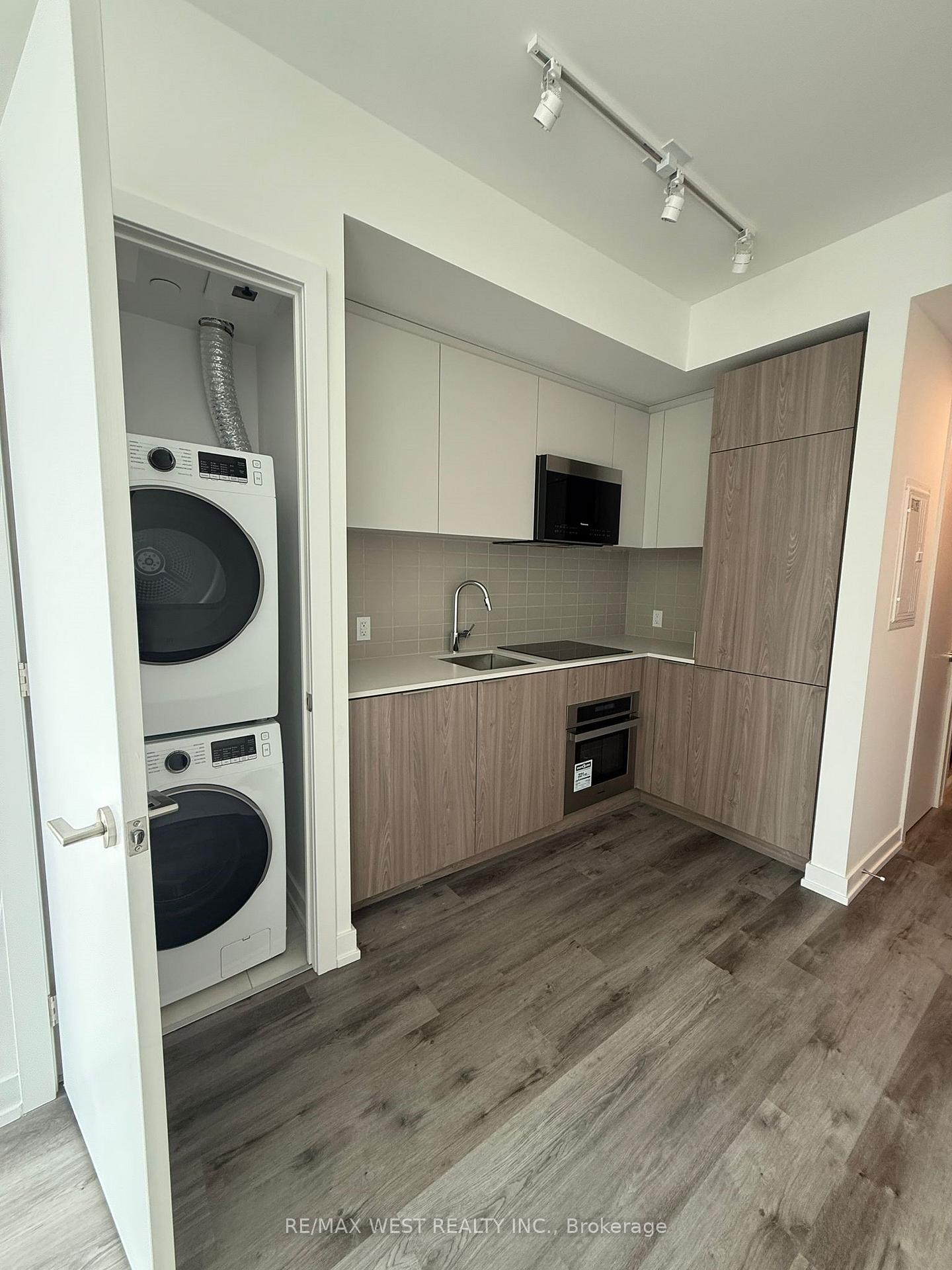 Photo 9 of Unit PH15, 28 Eastern Avenue, Toronto, Moss Park — HOMEH