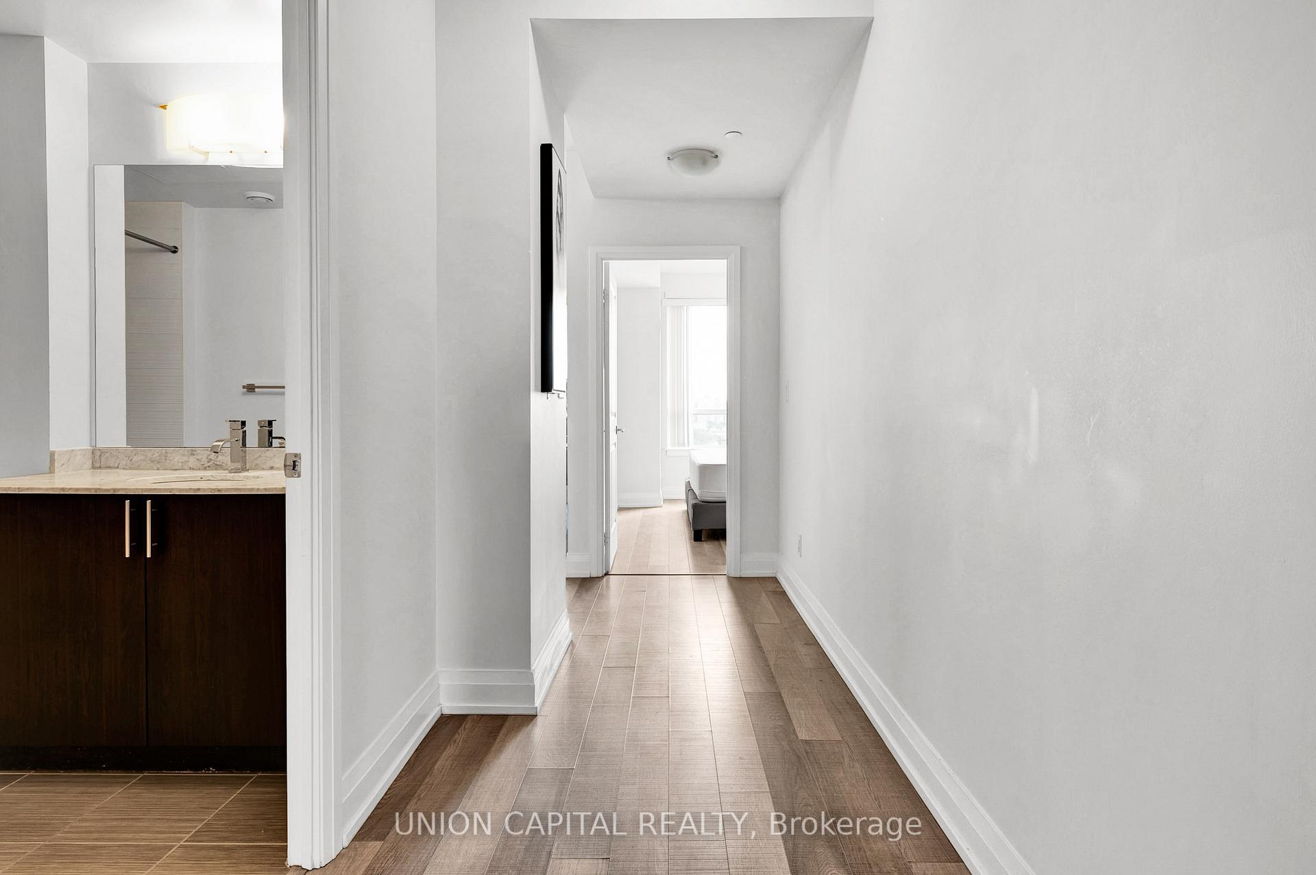 Photo 7 of Unit 1008, 7165 Yonge Street, Markham, Thornhill — HOMEH